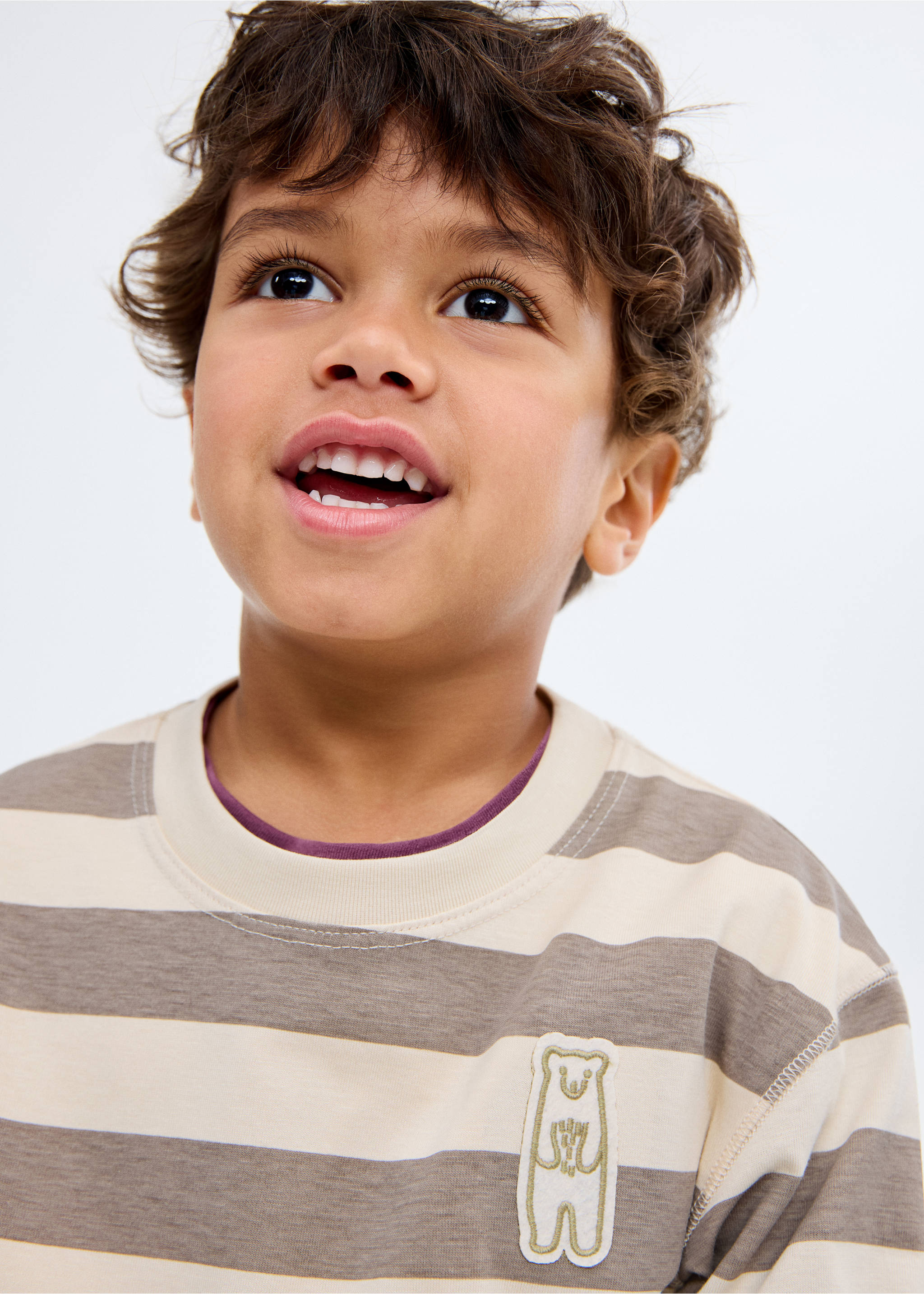 Patch striped t-shirt - Details of the article 1, Medium Brown. Ref: 17057895-00.