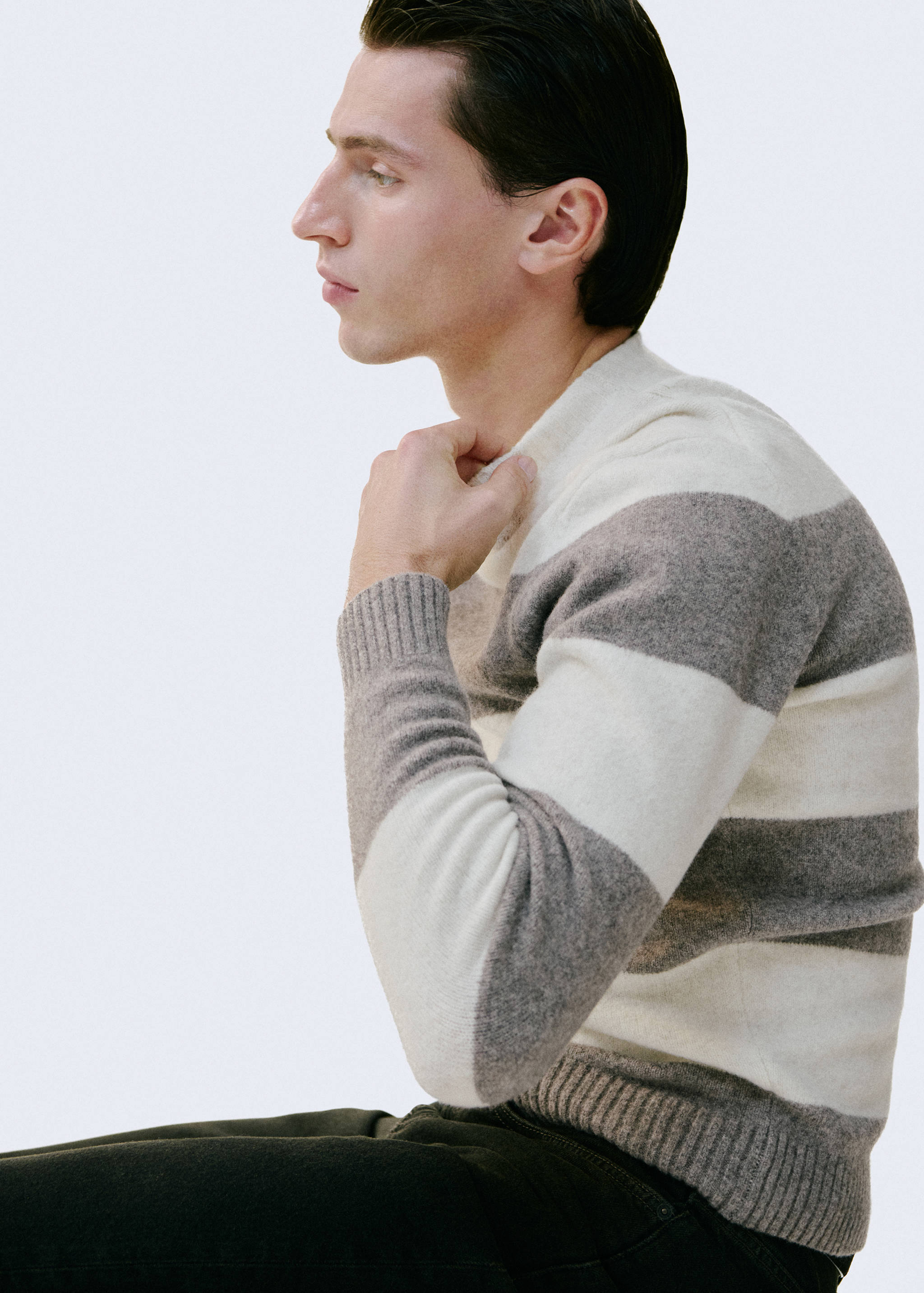 Cream and grey striped crew-neck jersey with ribbed trims.