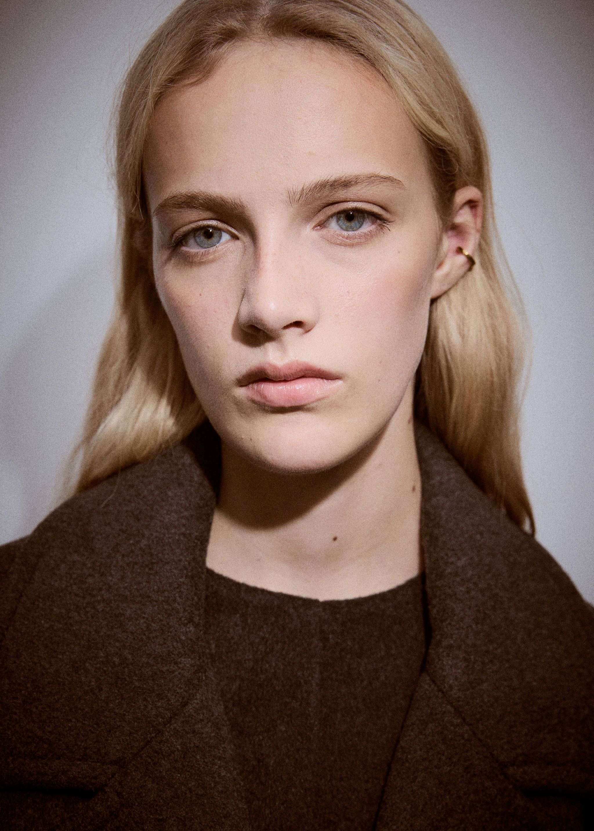 Pochette en cuir et fausse fourrure - Plan général