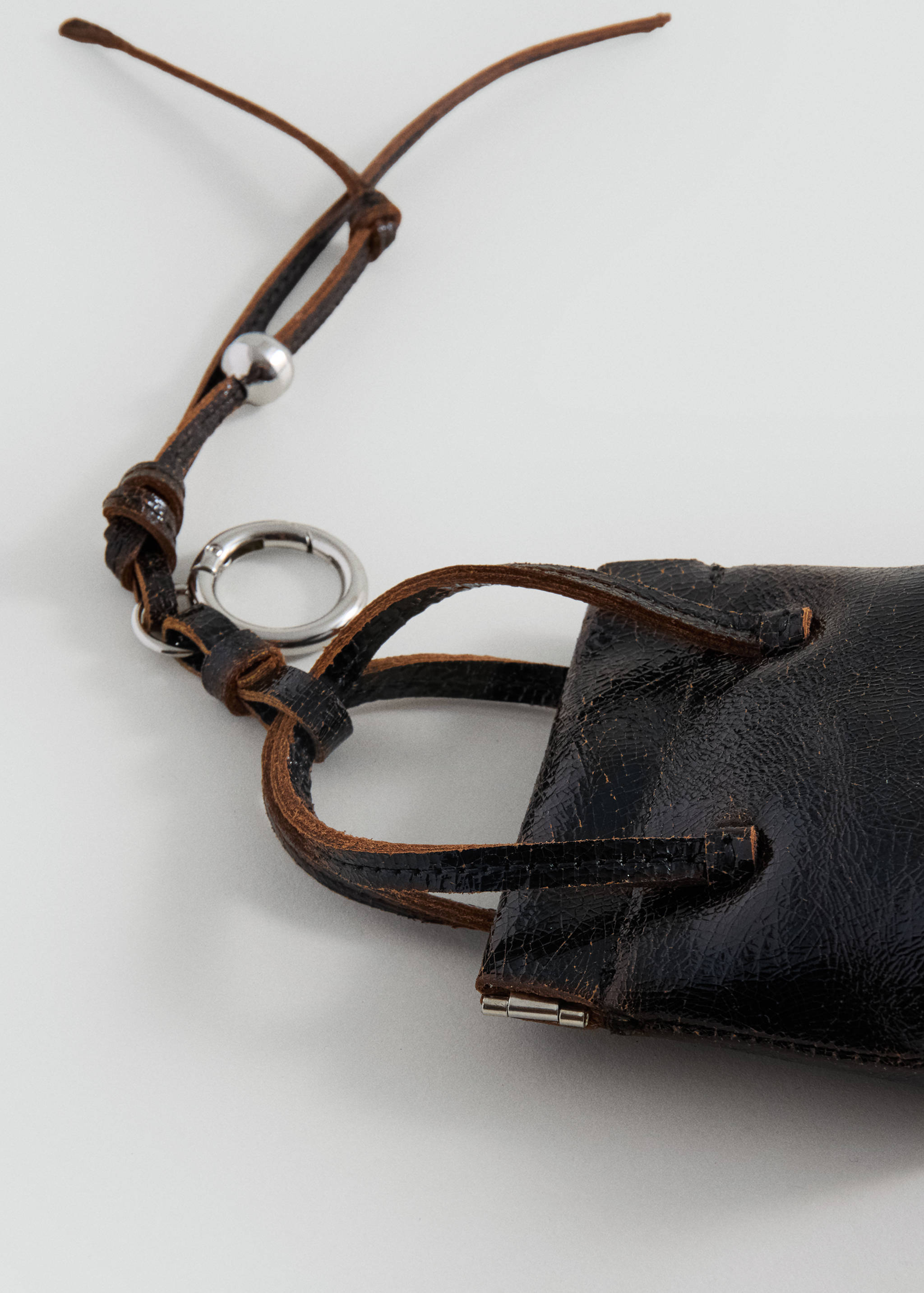 Leather handbag with keychain - Medium plane