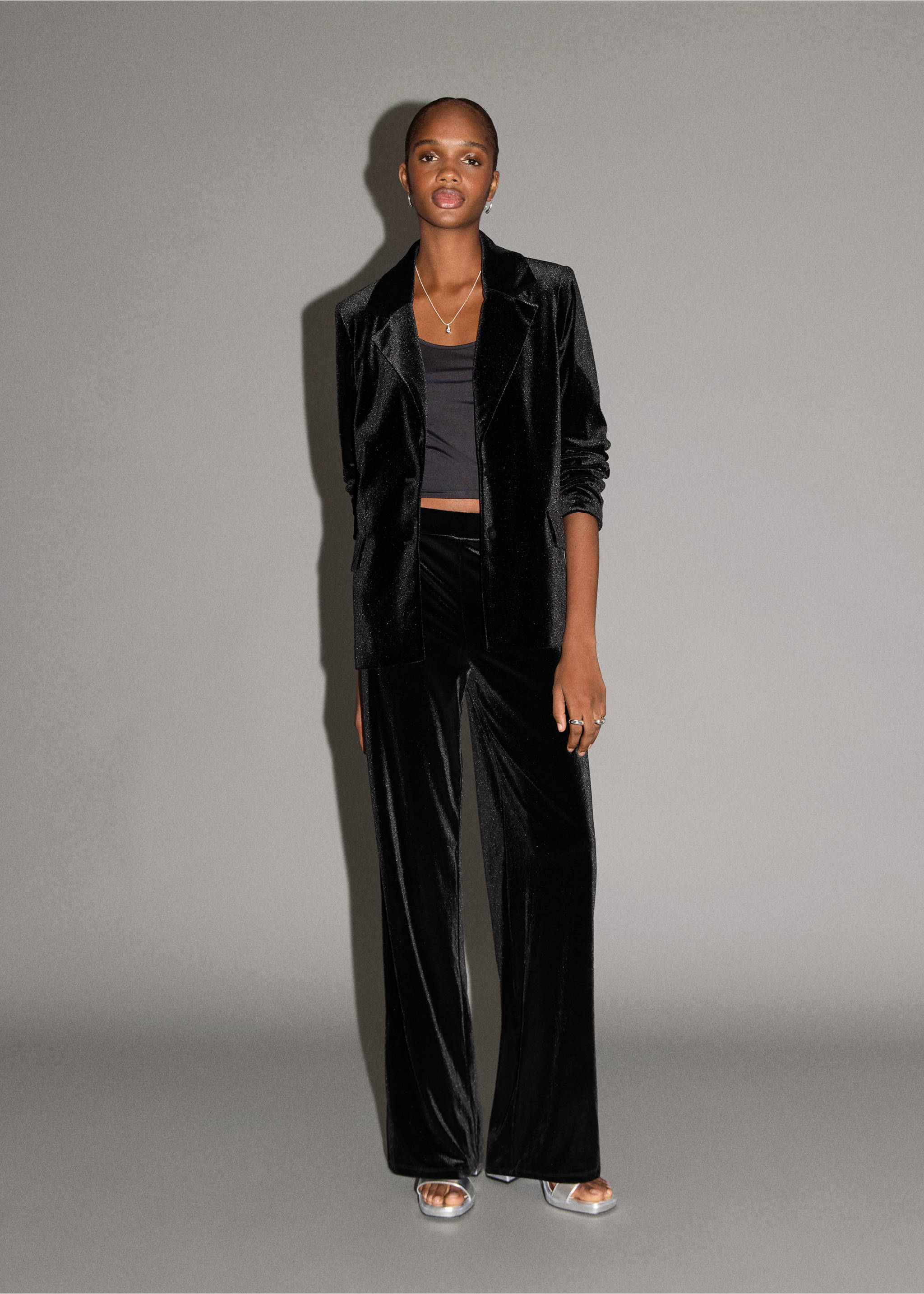 Straight velvet trousers - Details of the article 1, Black. Ref: 17058273-00.