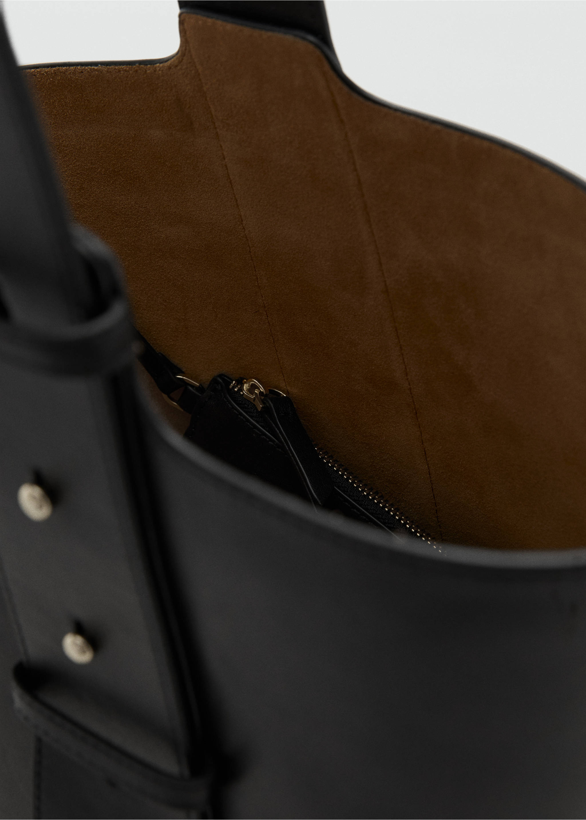 Leather bucket bag - Details of the article 2, Black. Ref: 17058285-00.