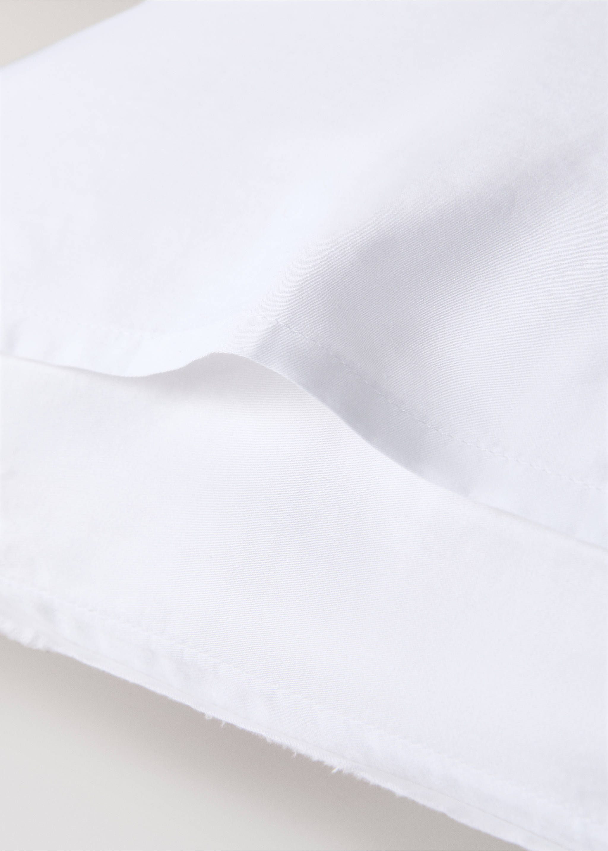 300-thread count satin cotton pillowcase with cross-stitch embroidery 60x60cm - Details of the article 2, Off White. Ref: 17058287-00.