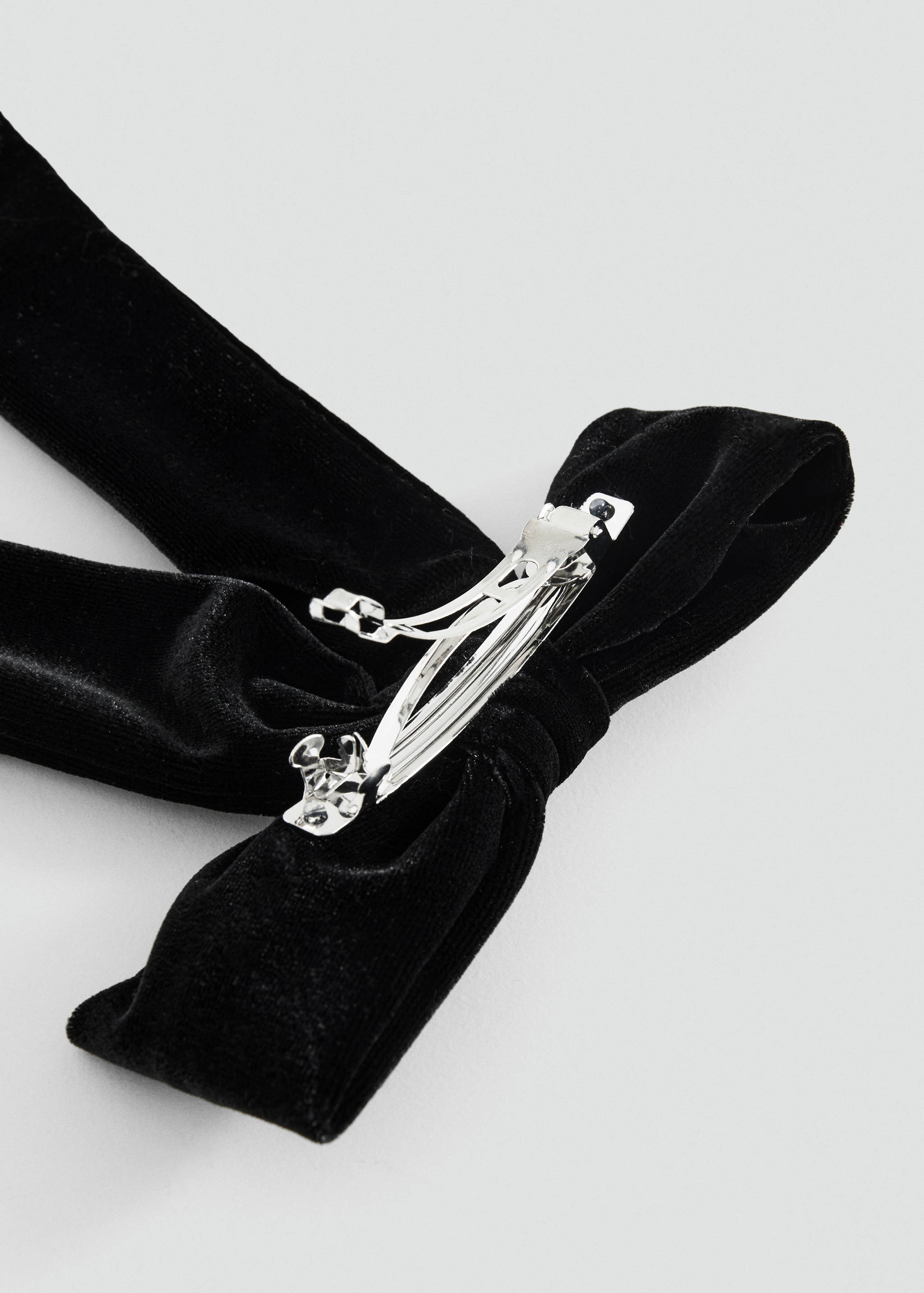 Velvet bow hairclip - Medium plane