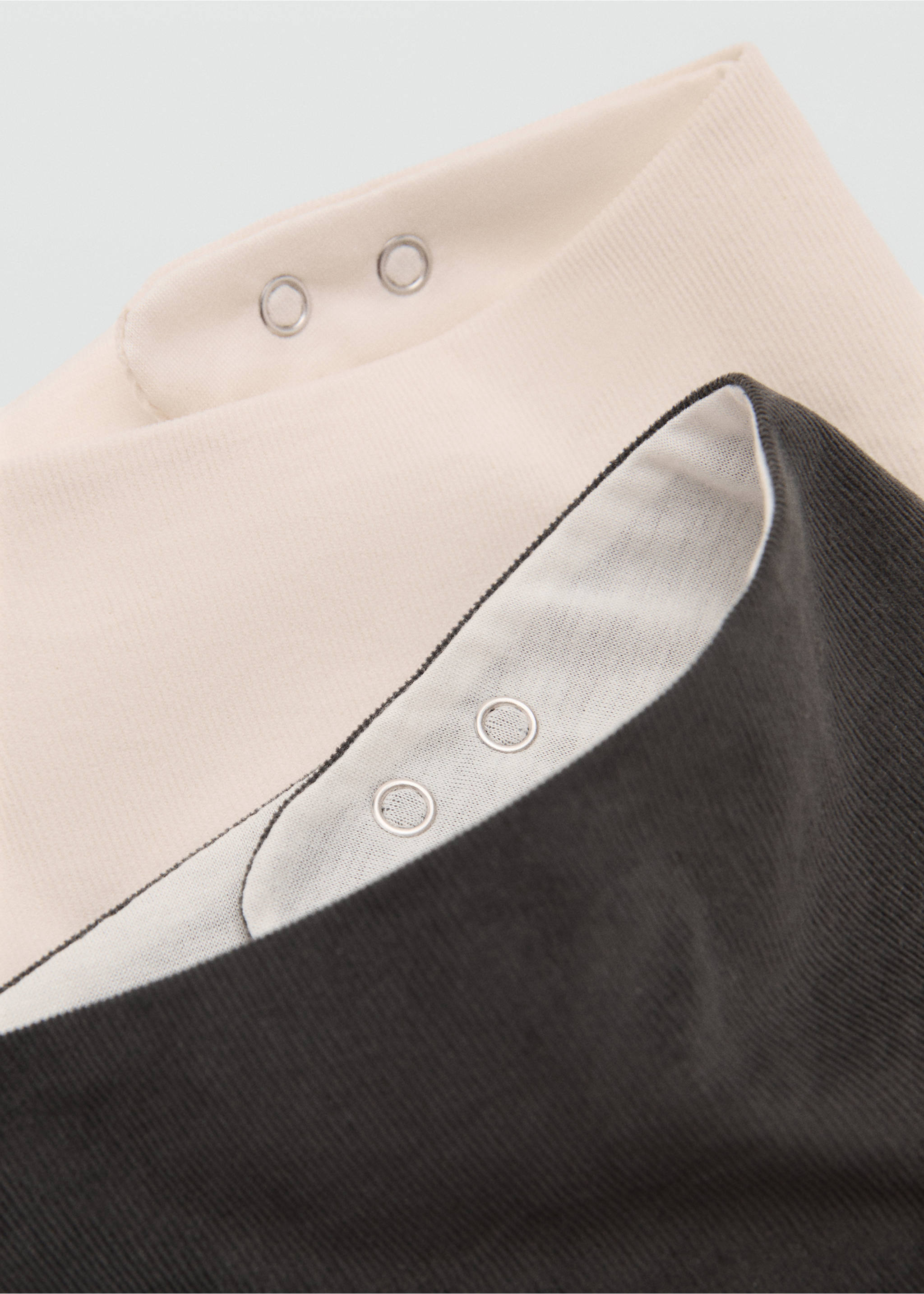 Pack 2 bavoirs coton - Plan moyen, Gris anthracite. Ref: 17058637-00.