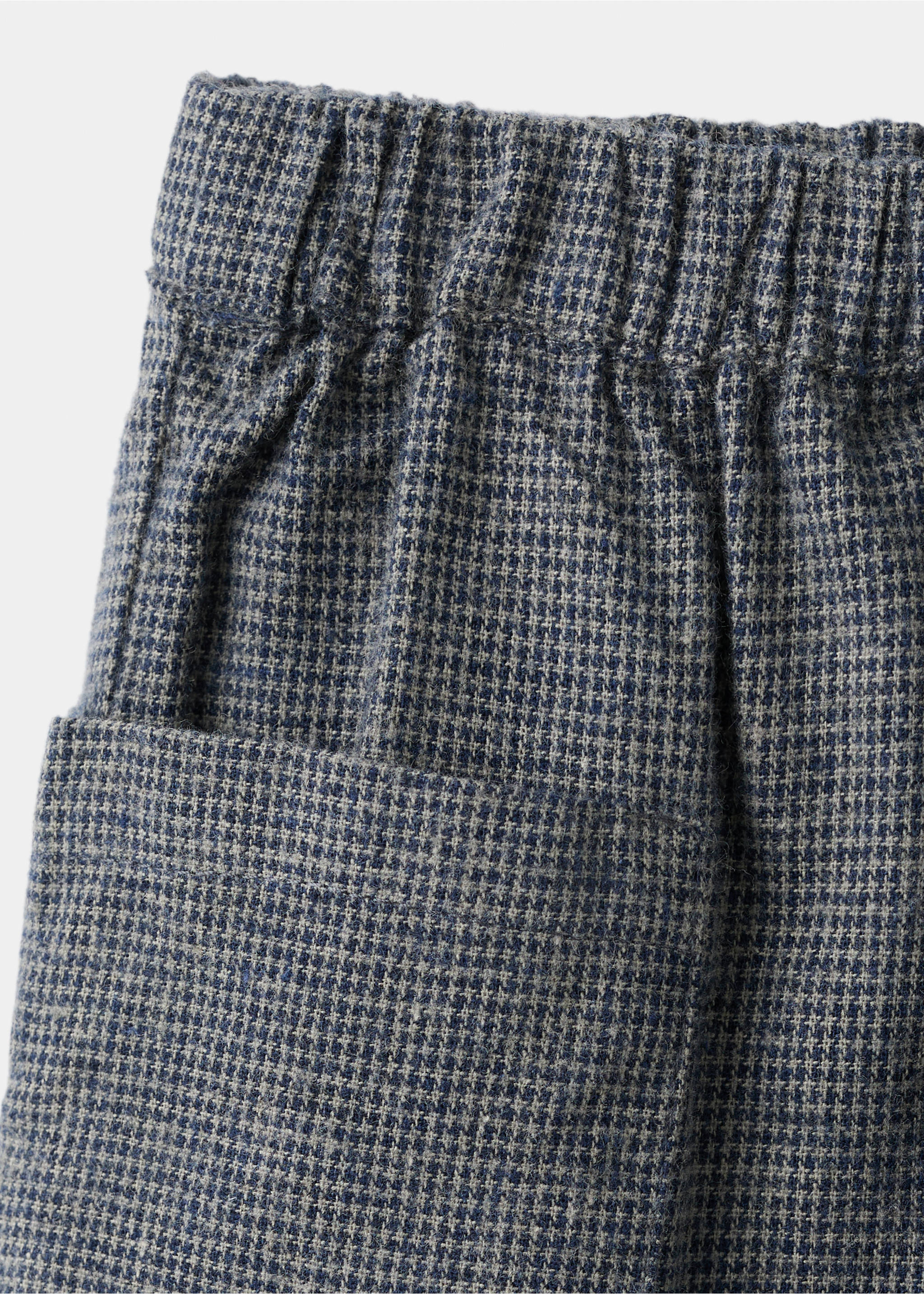 Houndstooth print straight trousers - Details of the article 8, Charcoal. Ref: 17058638-00.
