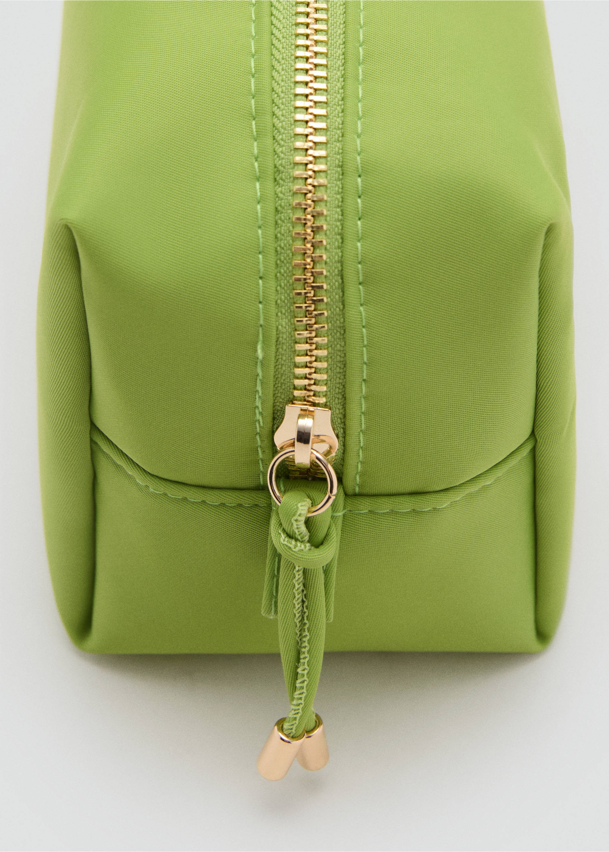 Zipped nylon cosmetics bag - Details of the article 1, Lime. Ref: 17061121-00.