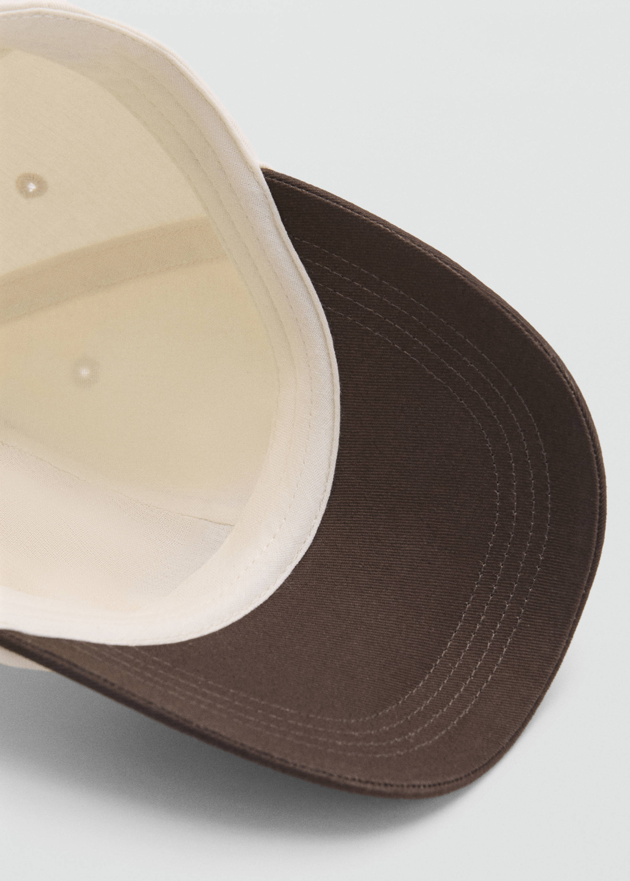 Embroidered message cap - Details of the article 2