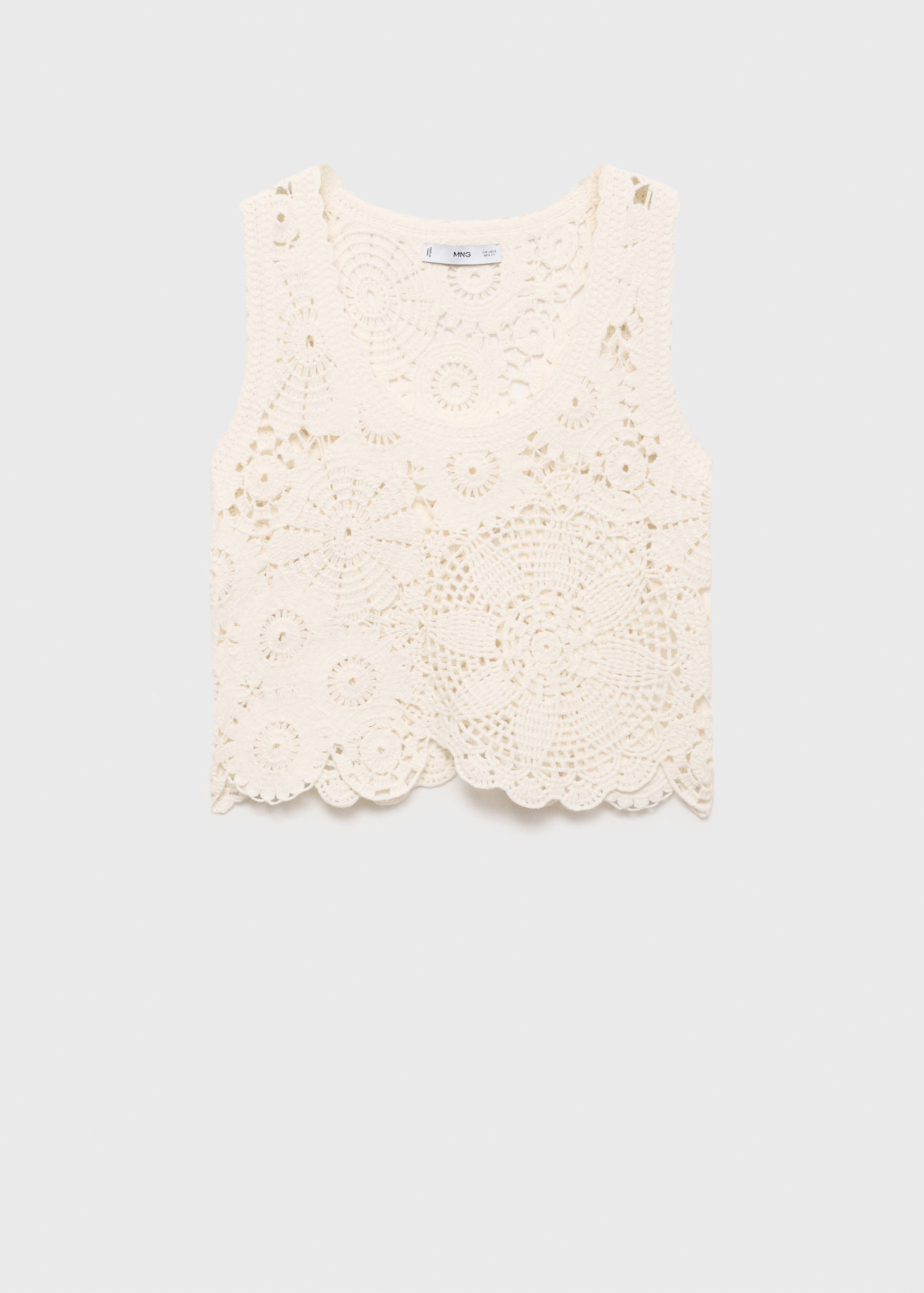 Crochet top with flowers - Article without model