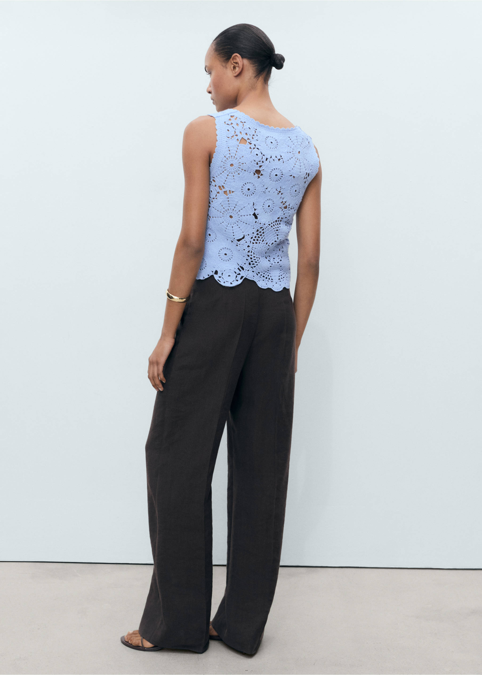 Crochet top with flowers - Reverse of the article, Sky Blue. Ref: 17061135-00.