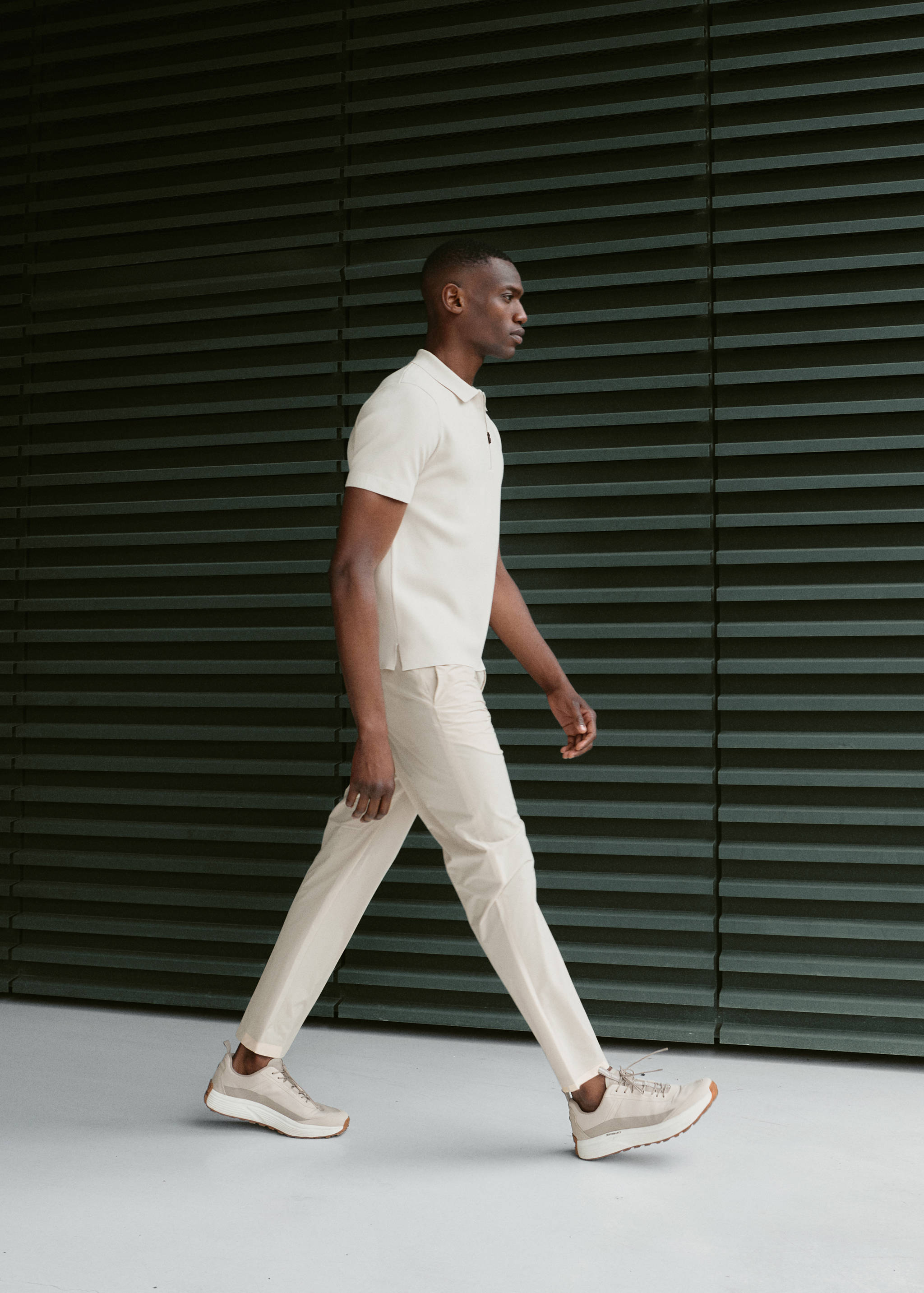 Slim fit water-repellent trousers - Details of the article 5