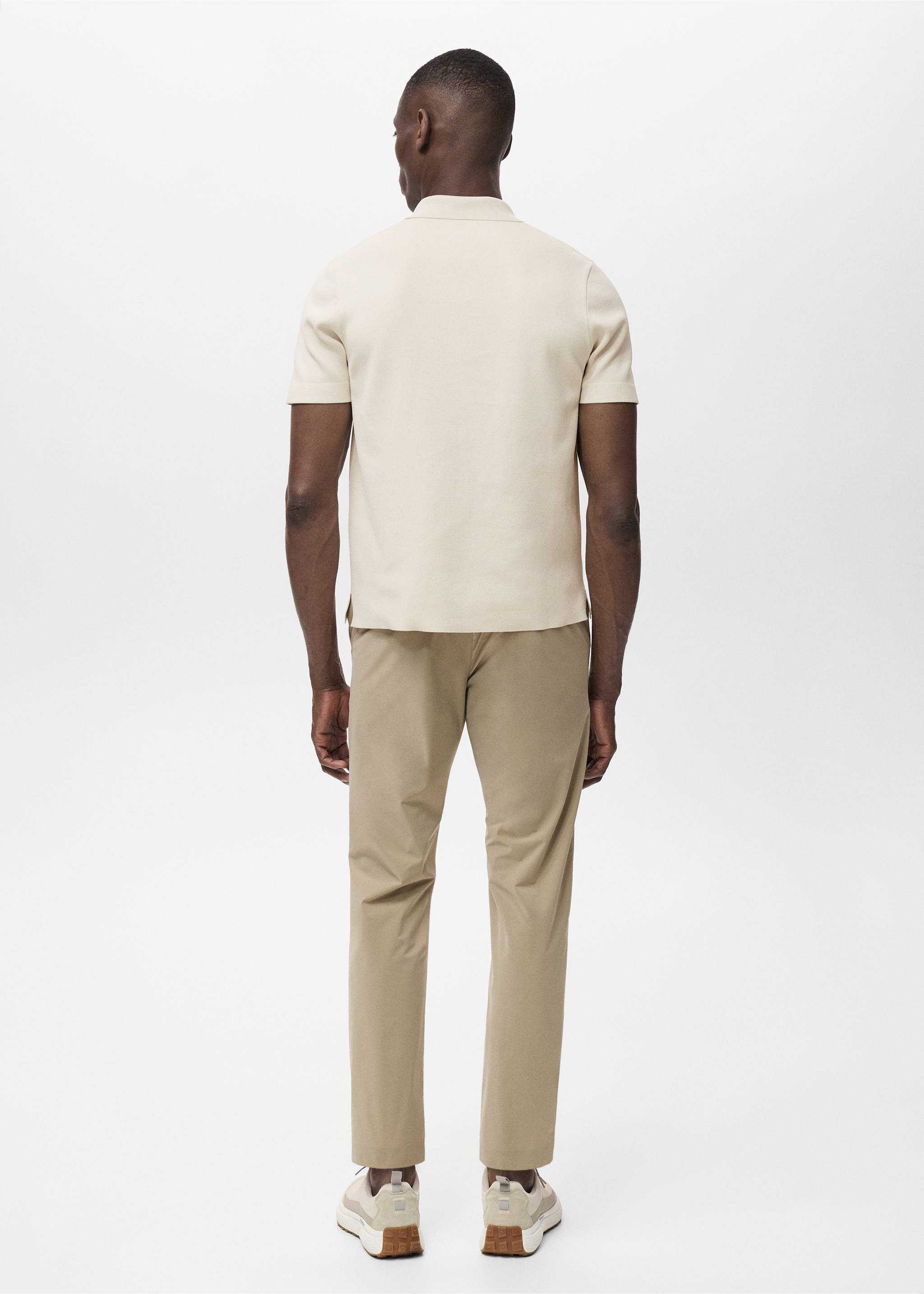 Pantalón slim fit water-repellent - Reverso del artículo, Khaki. Ref: 17061137-00.