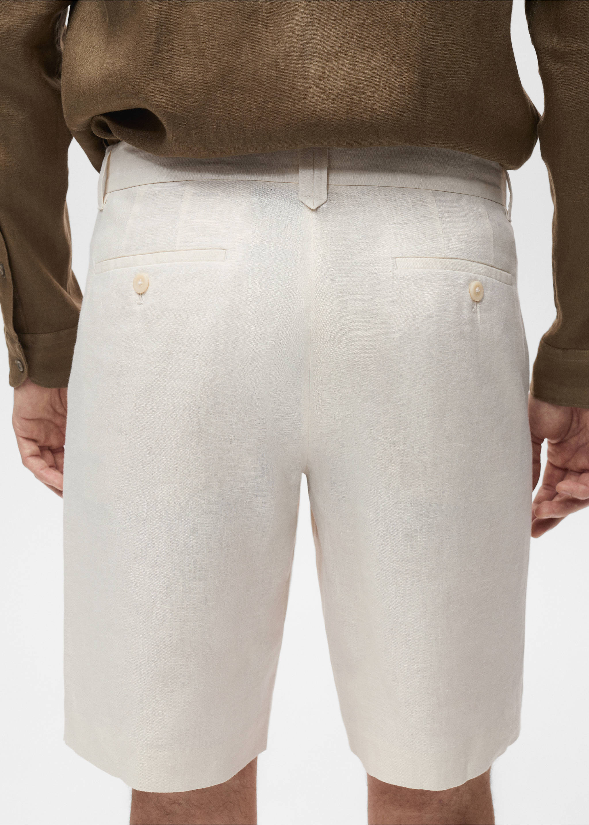 Slim-fit 100% linen bermuda shorts - Details of the article 4, Off White. Ref: 17061142-00.