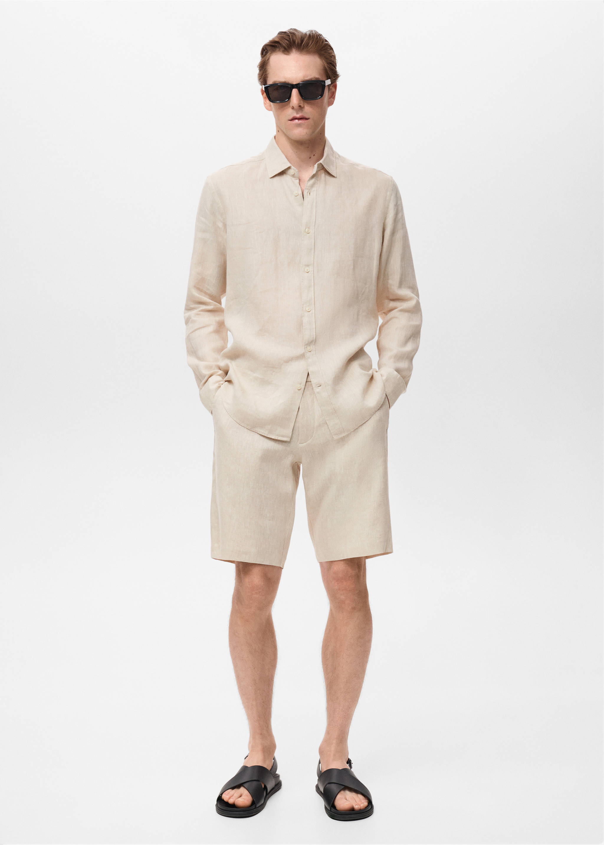 Slim-fit 100% linen bermuda shorts - General plane, Ecru. Ref: 17061142-00.