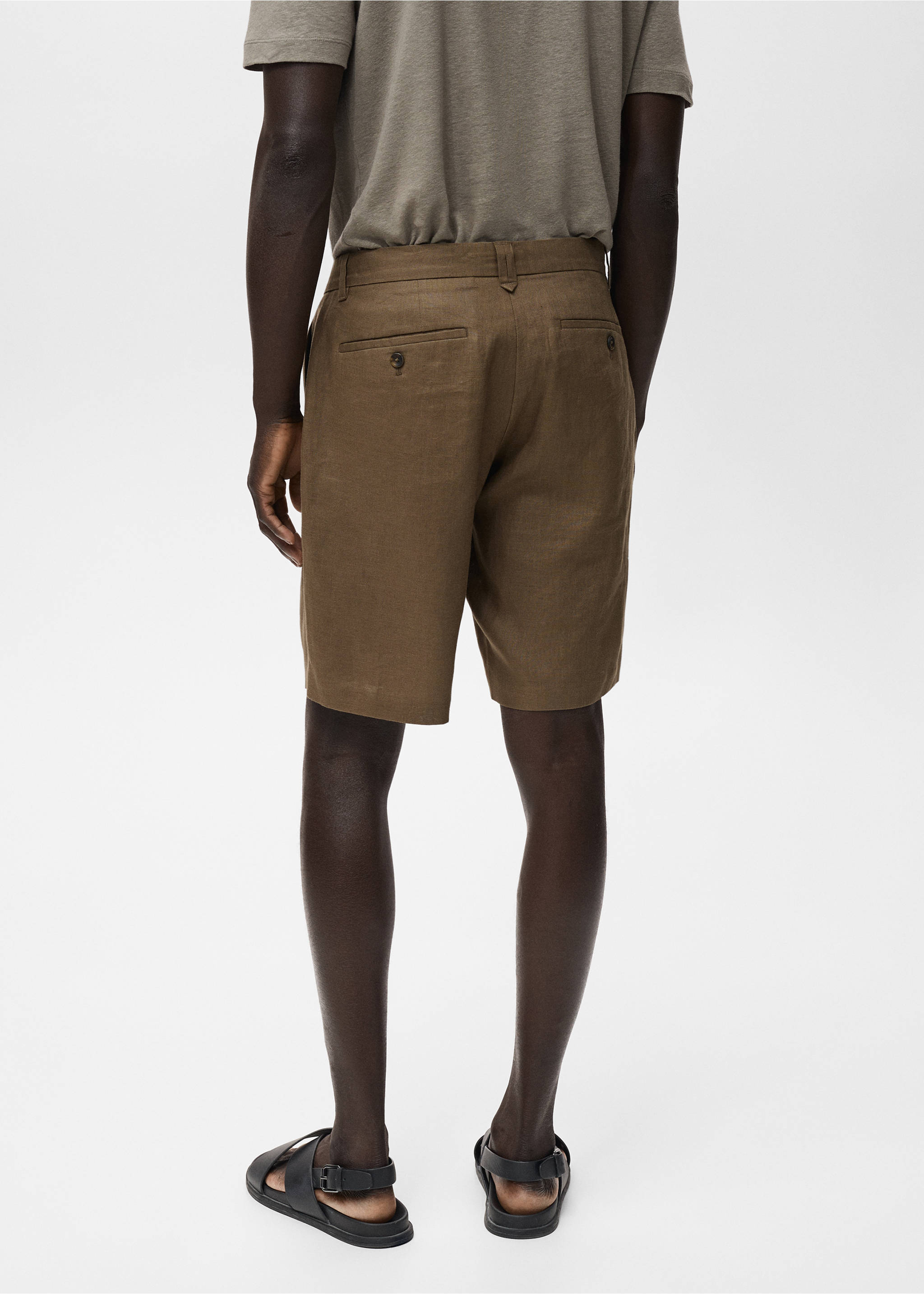 Slim-fit 100% linen bermuda shorts - Reverse of the article, Medium Green. Ref: 17061142-00.