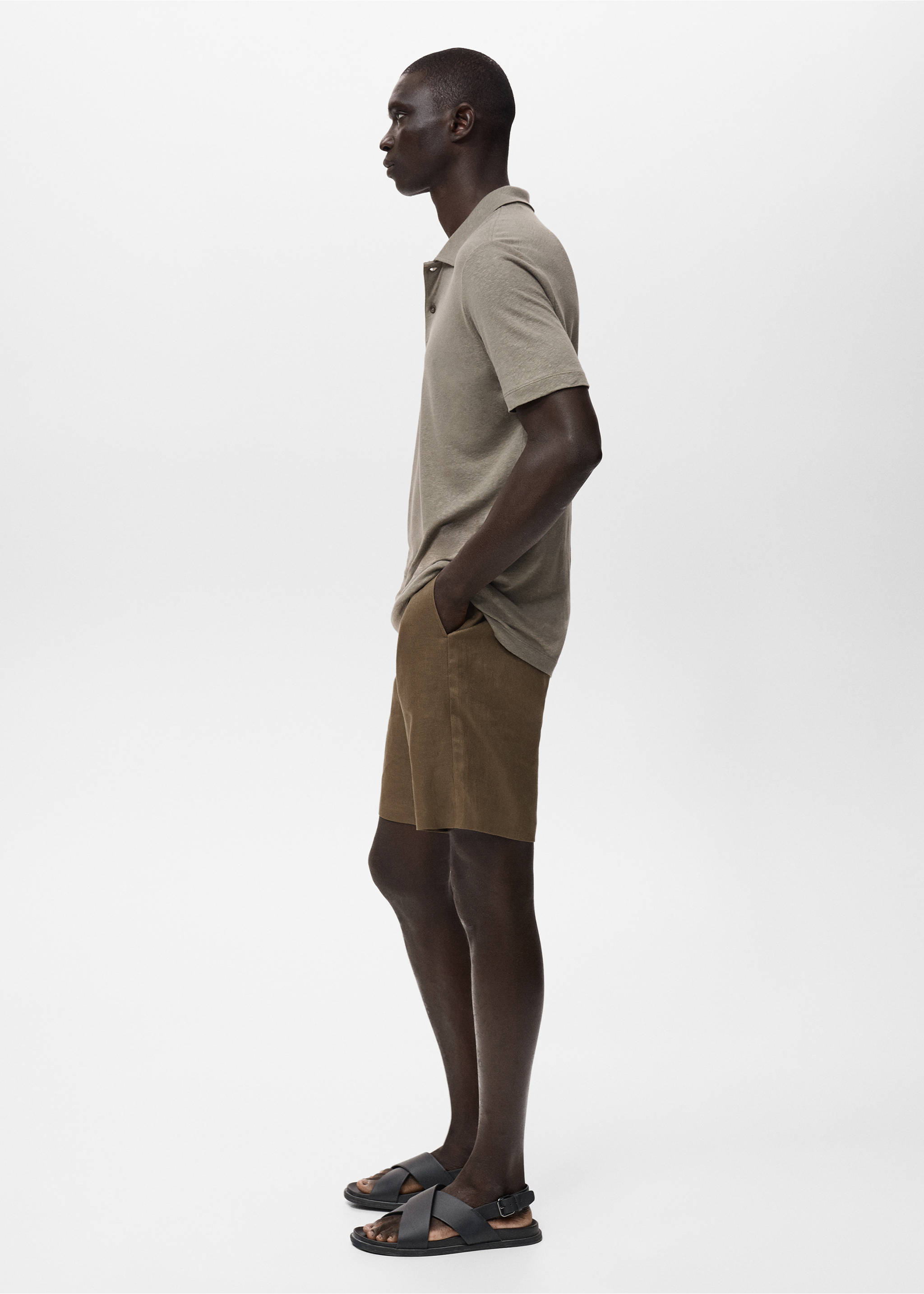Slim-fit 100% linen bermuda shorts - Details of the article 2, Medium Green. Ref: 17061142-00.