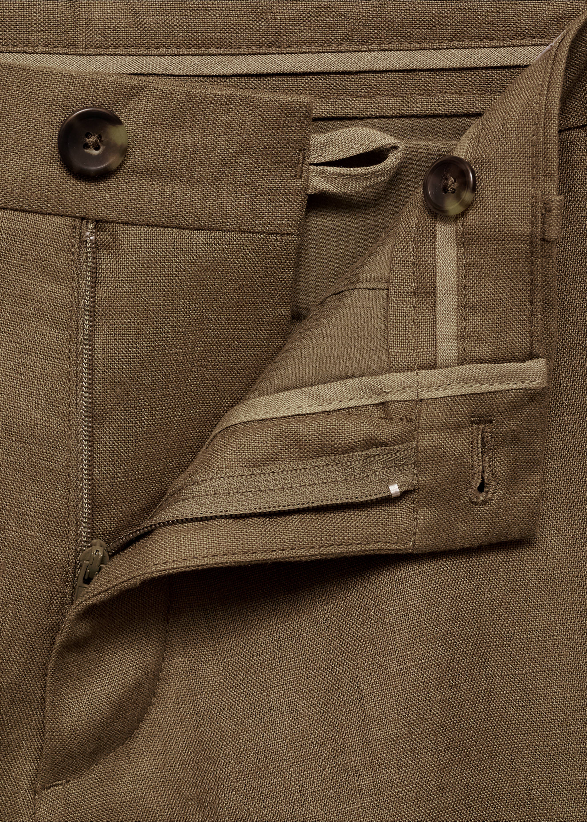 Slim-fit 100% linen bermuda shorts - Details of the article 8, Medium Green. Ref: 17061142-00.