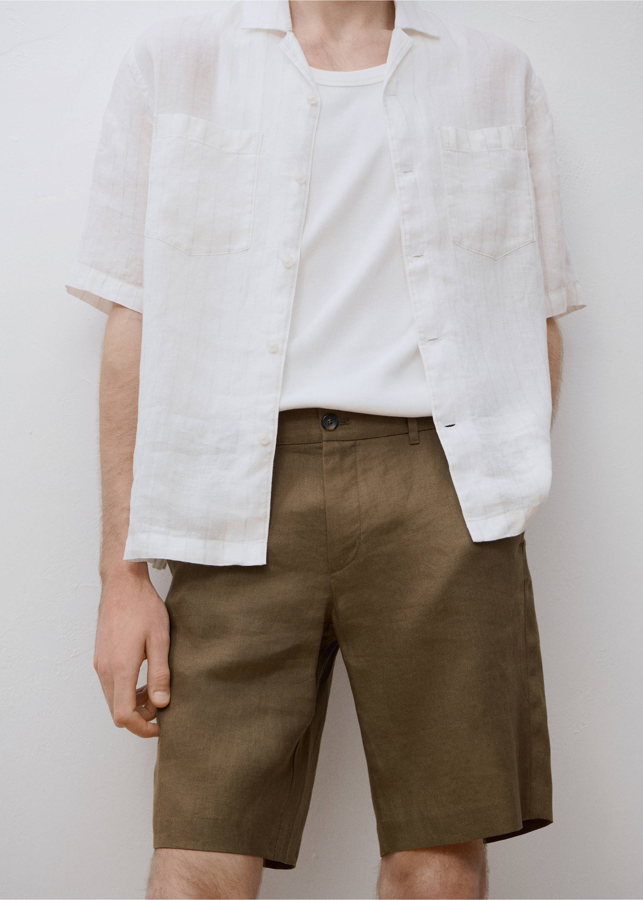 Slim-fit 100% linen bermuda shorts - Details of the article 5, Medium Green. Ref: 17061142-00.
