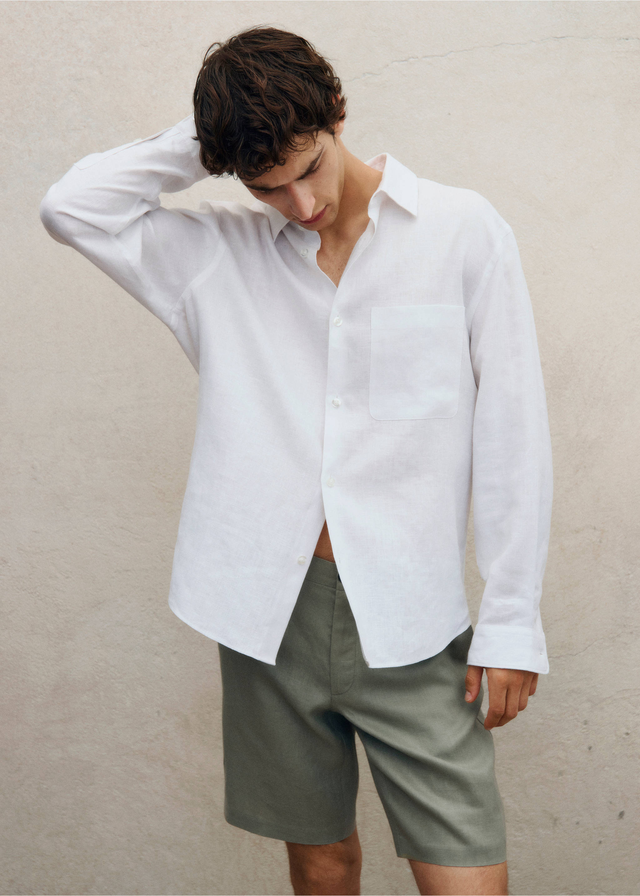 Slim-fit 100% linen bermuda shorts - Details of the article 5, Mint Green. Ref: 17061142-00.