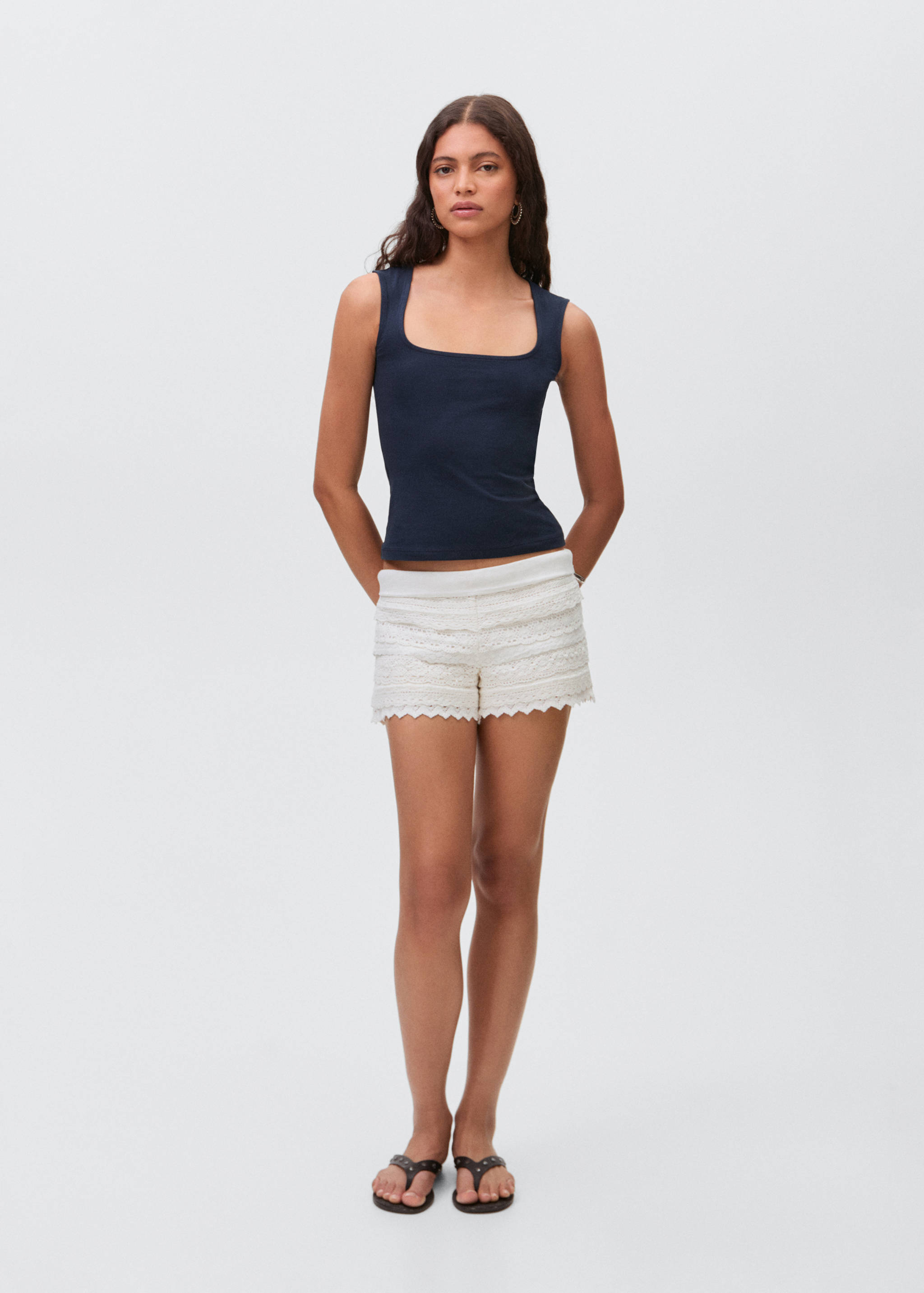Knitted top with wide straps - General plane
