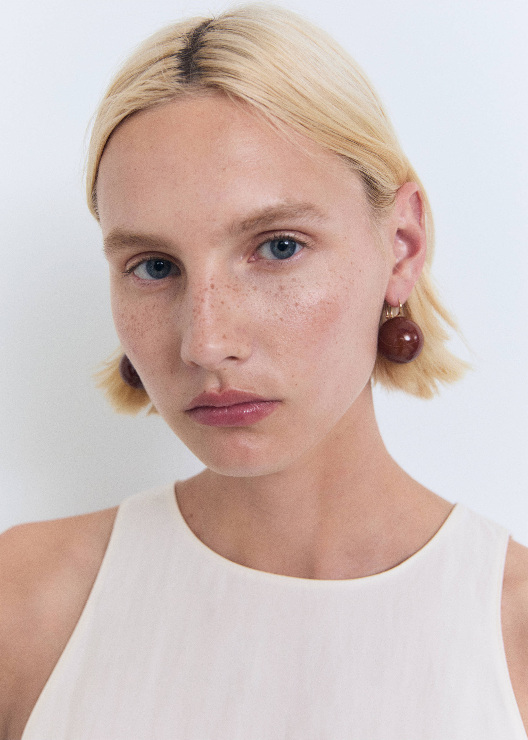 Fitted halter-neck blouse - Details of the article 1, Off White. Ref: 17061151-00.