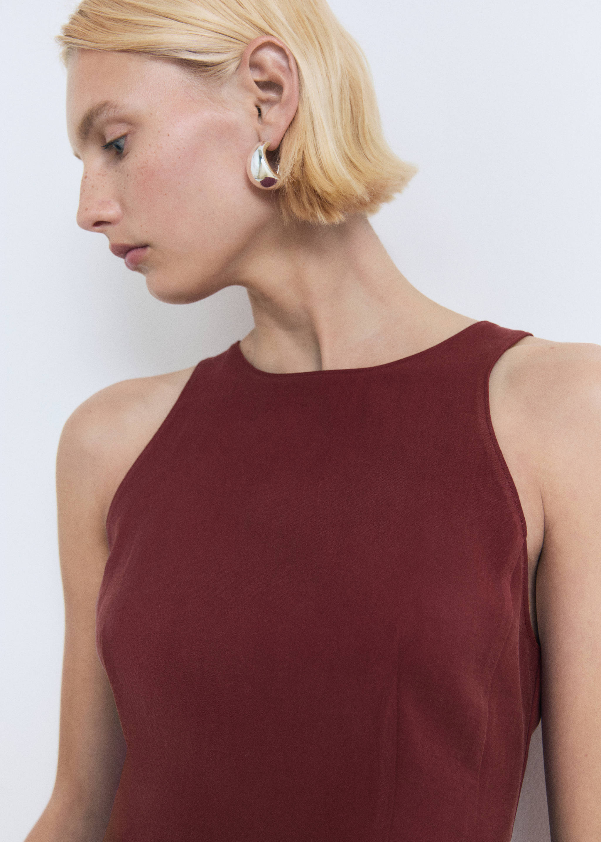 Fitted halter-neck blouse - Medium plane