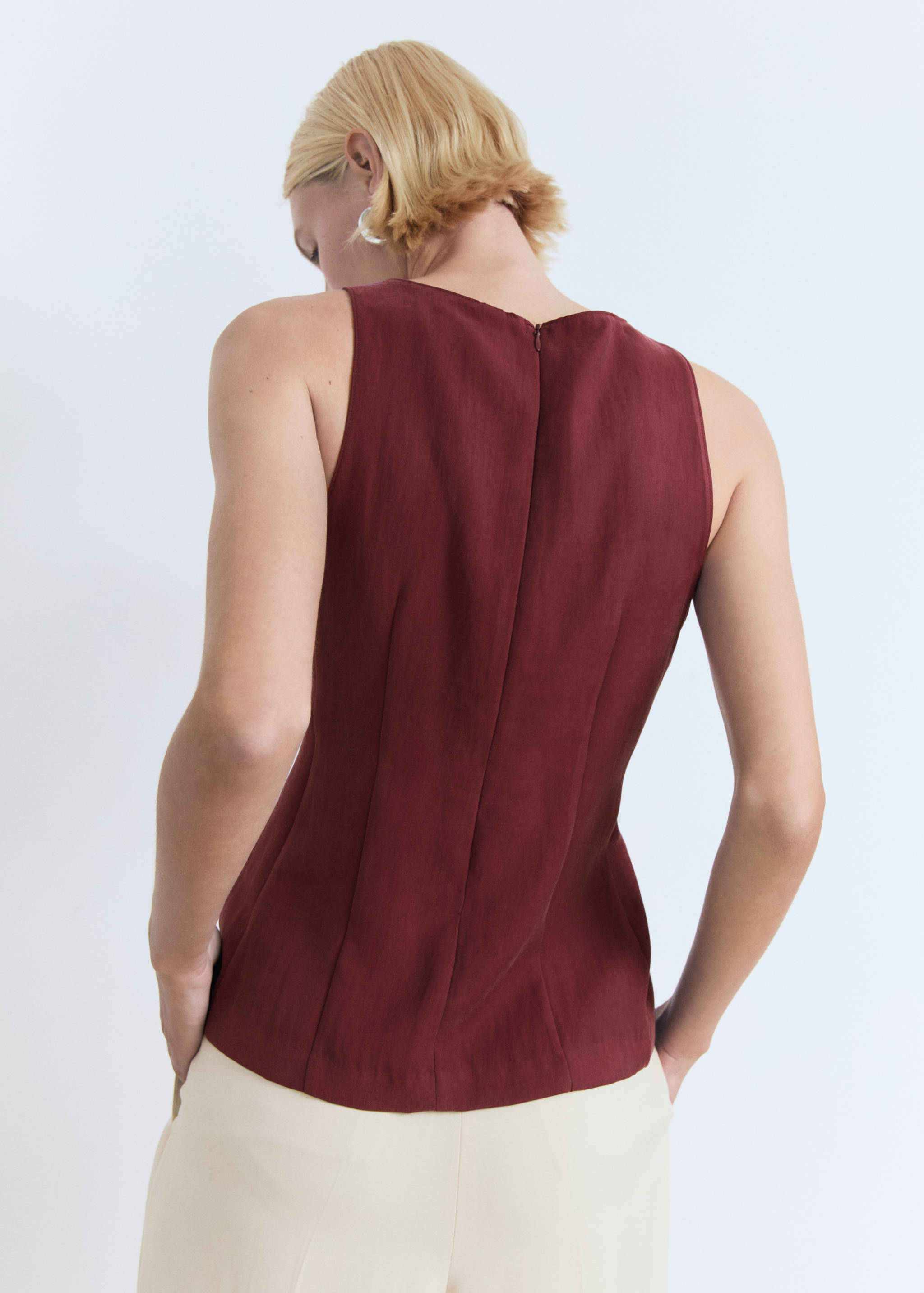 Fitted halter-neck blouse - Reverse of the article