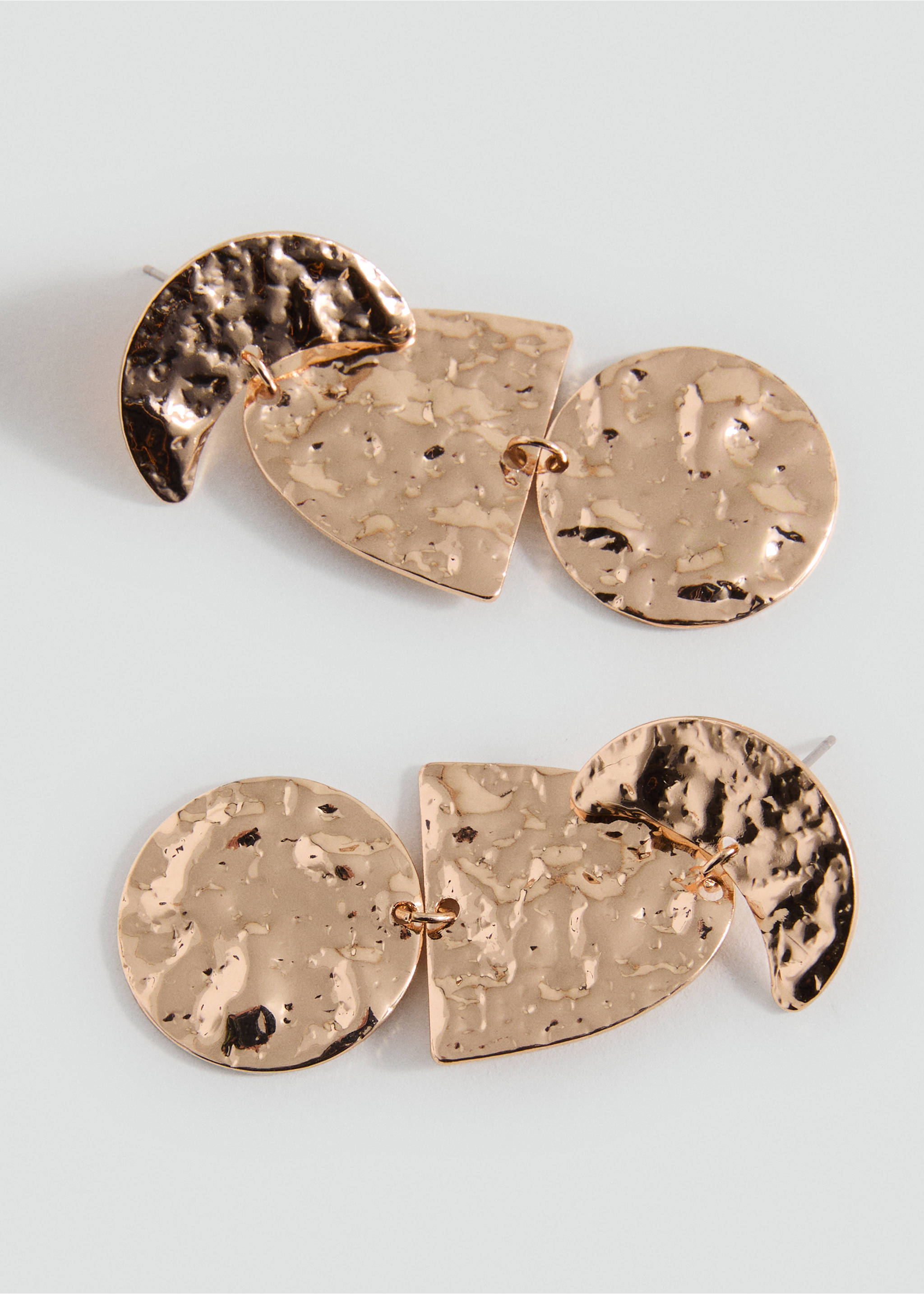 Long textured earrings - Medium plane, Gold. Ref: 17061166-00.