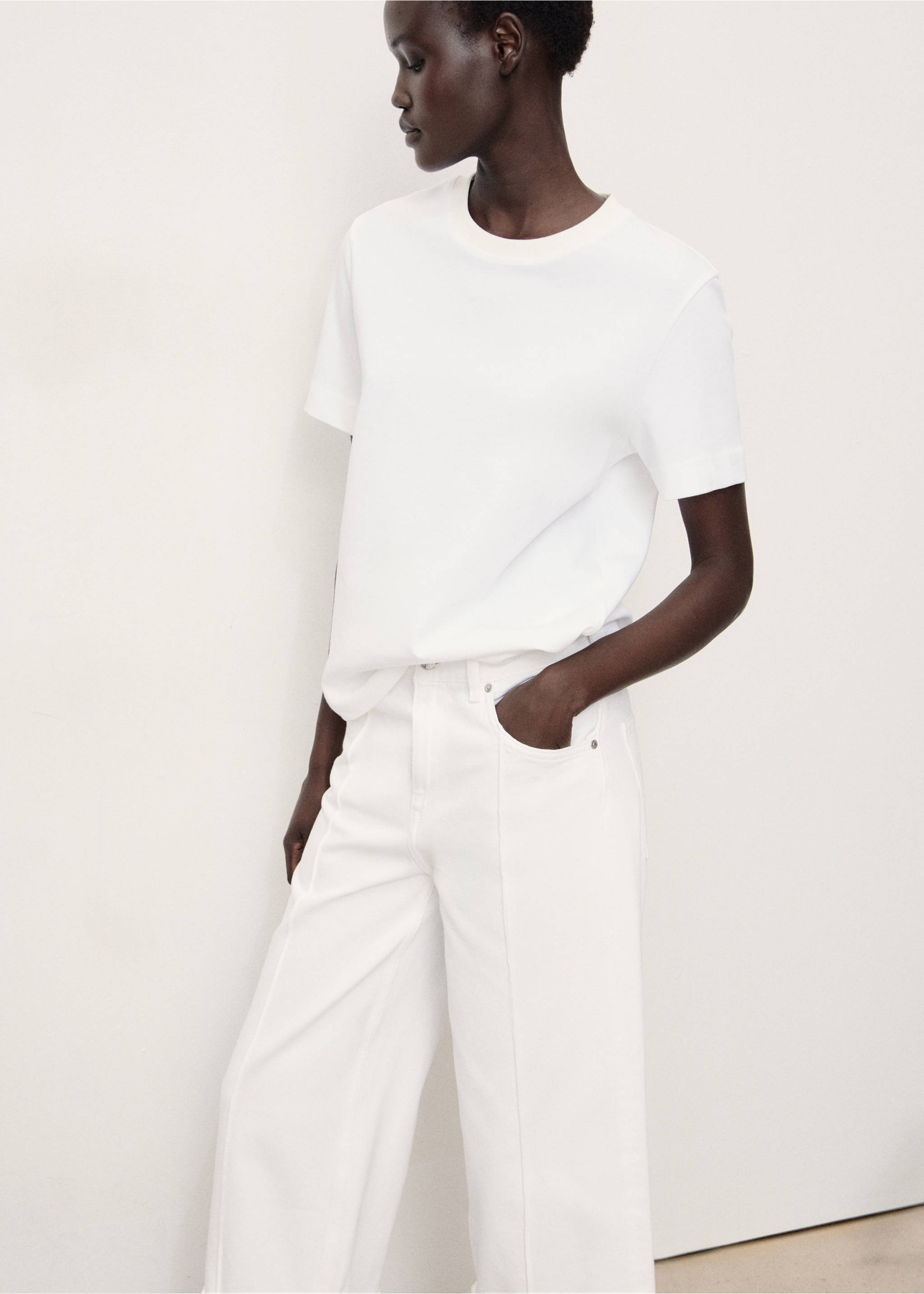 Wide leg cropped jeans with turned-up hem - Details of the article 1, White. Ref: 17061174-00.