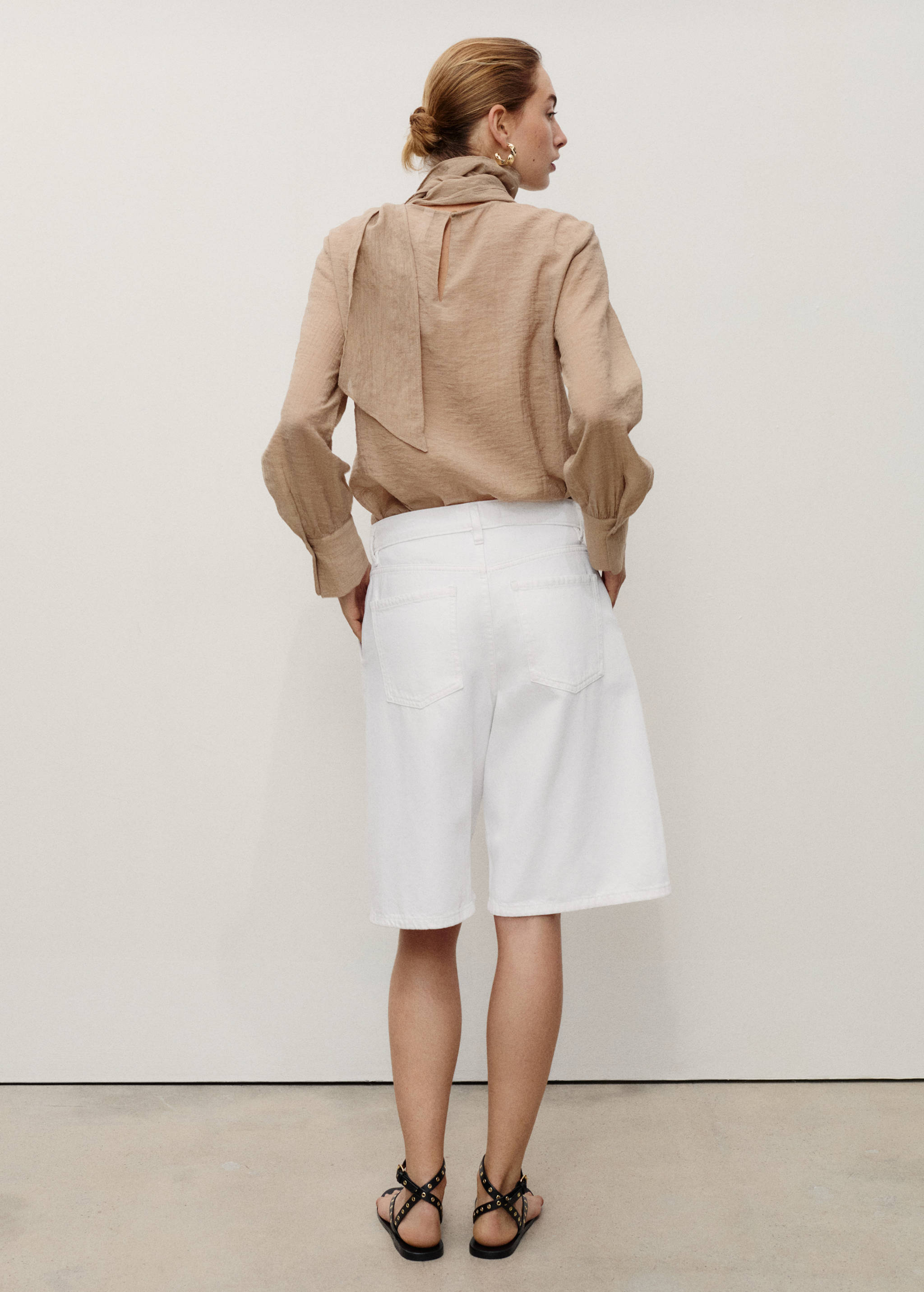 Mid-rise denim bermuda jorts - Reverse of the article