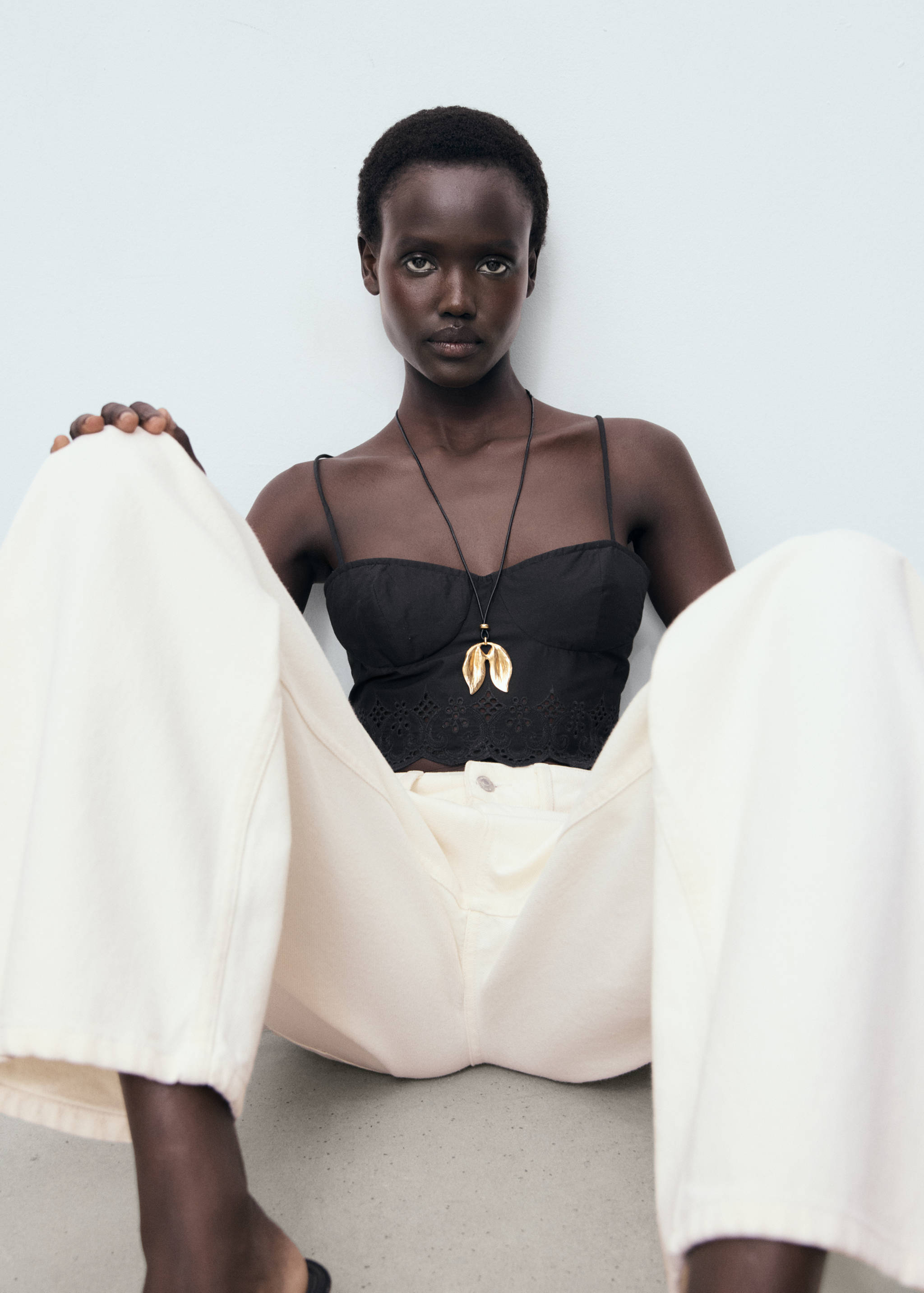 Geborduurde crop top - Detail van het artikel 2