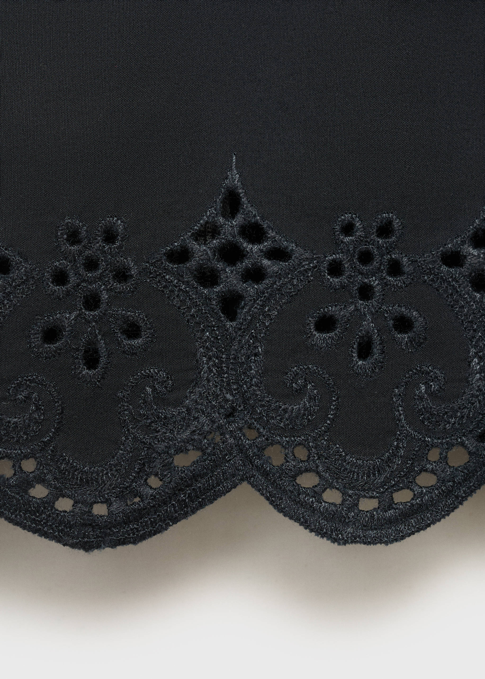 Geborduurde crop top - Detail van het artikel 0