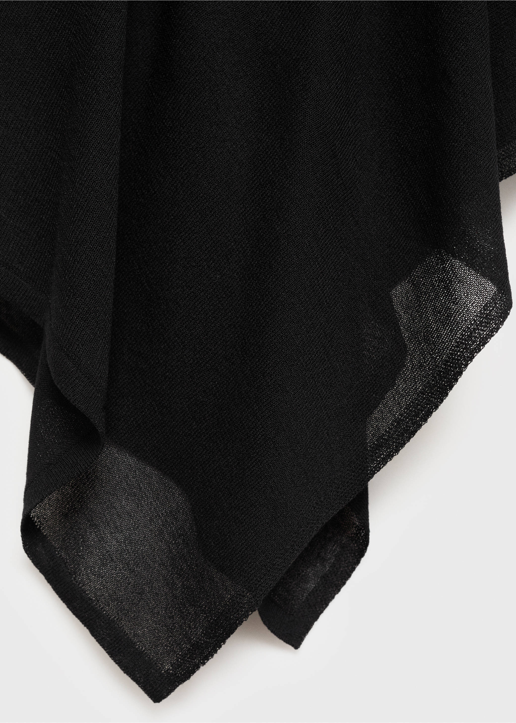 Asymmetrical knitted cape - Details of the article 8, Black. Ref: 17061188-00.
