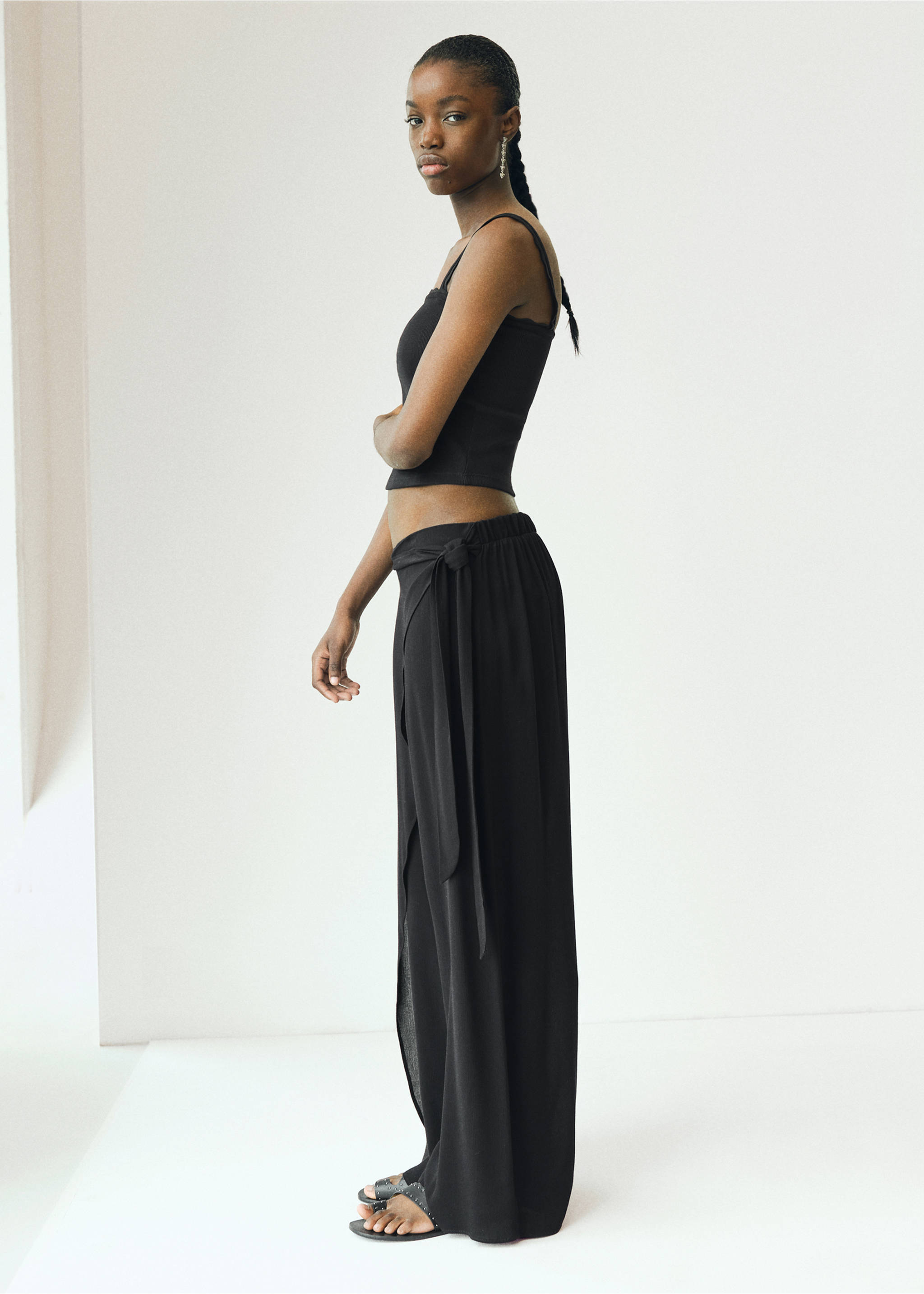 Top punt ones - Detall de l'article 5, Negre. Ref: 17061199-00.