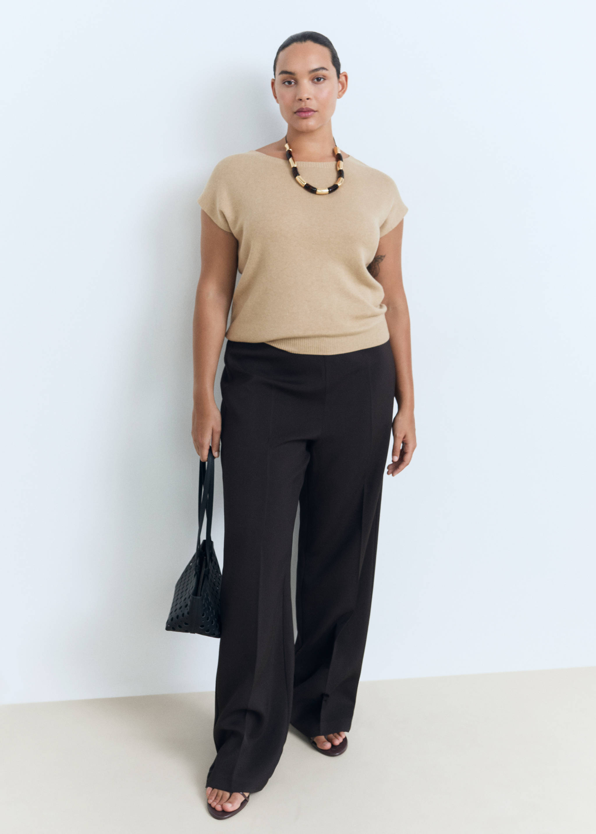 Short-sleeved fine-knit sweater - Details of the article 3