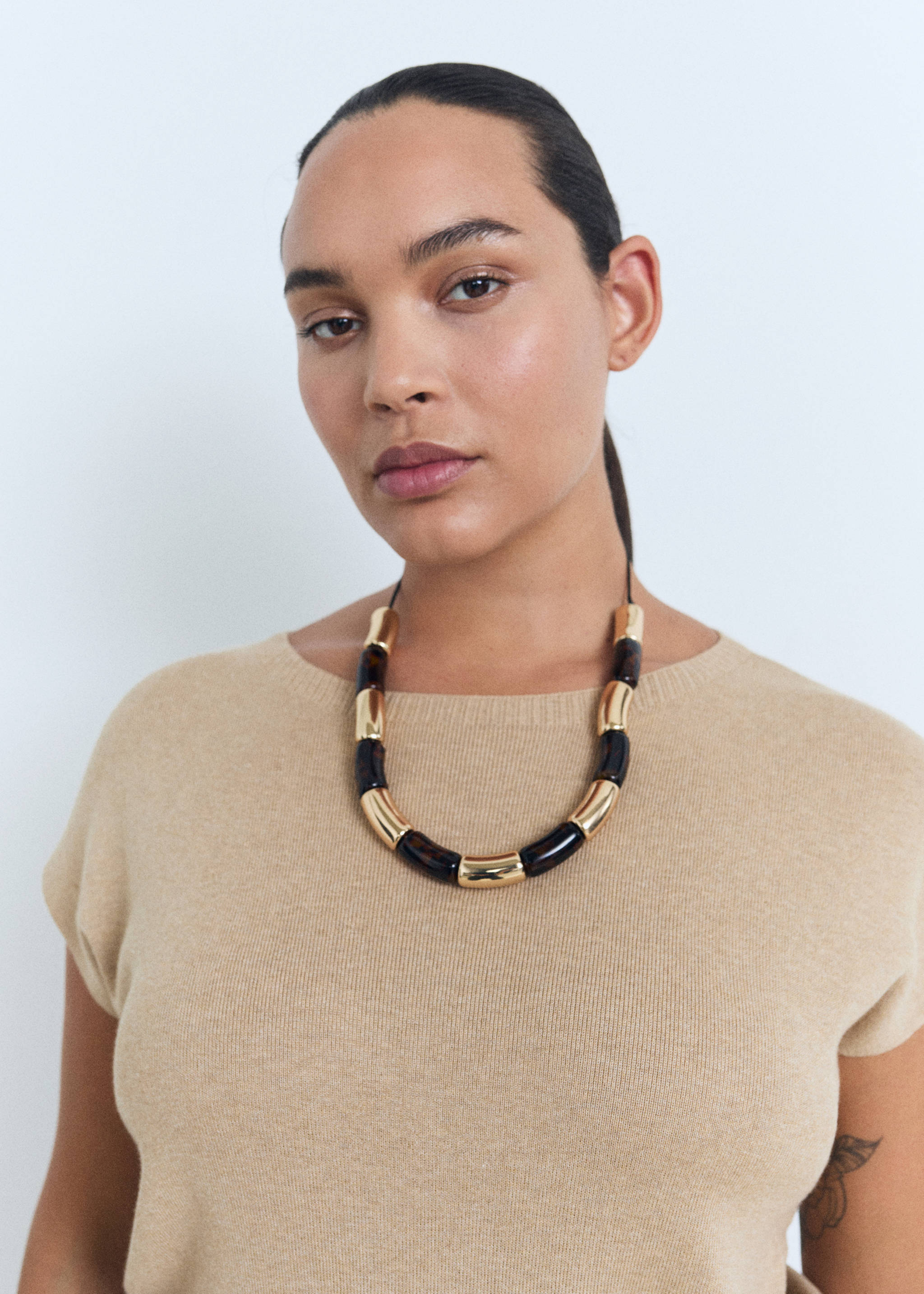 Short-sleeved fine-knit sweater - Details of the article 4