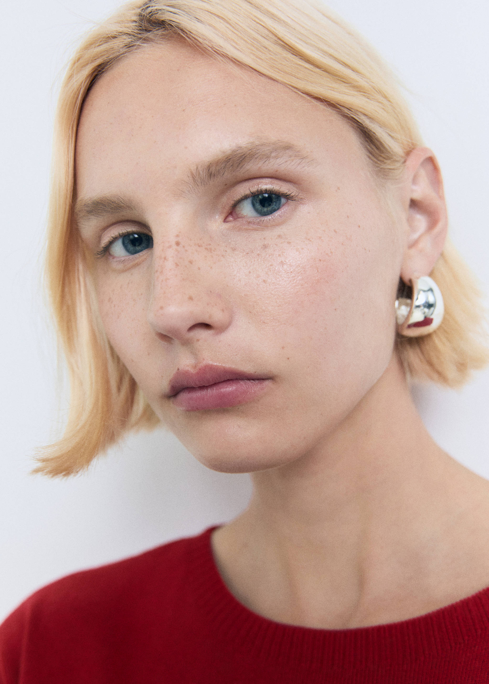 Short-sleeved fine-knit sweater - Details of the article 1