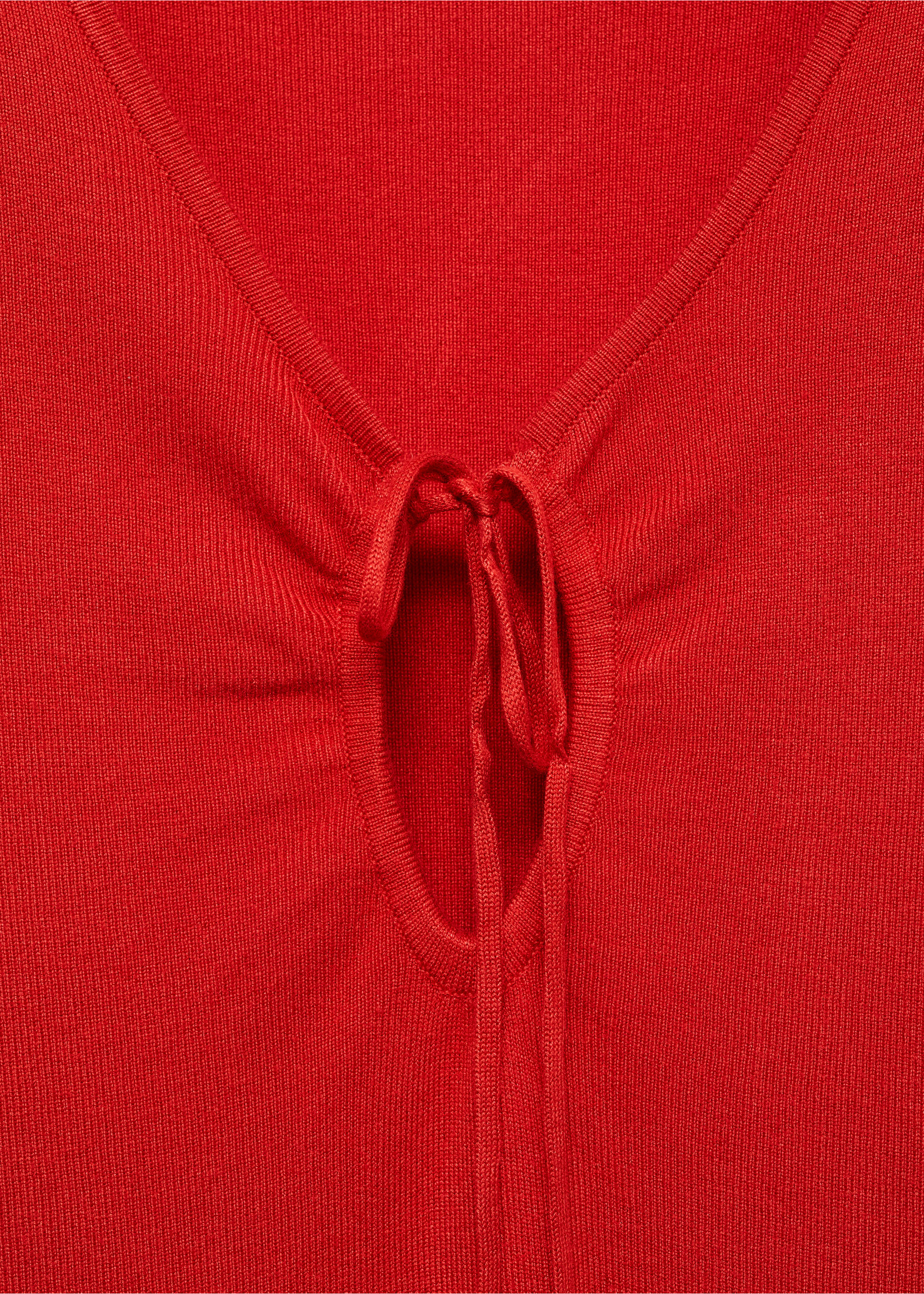 Knitted dress with bow neckline - Details of the article 8, Red. Ref: 17061217-00.