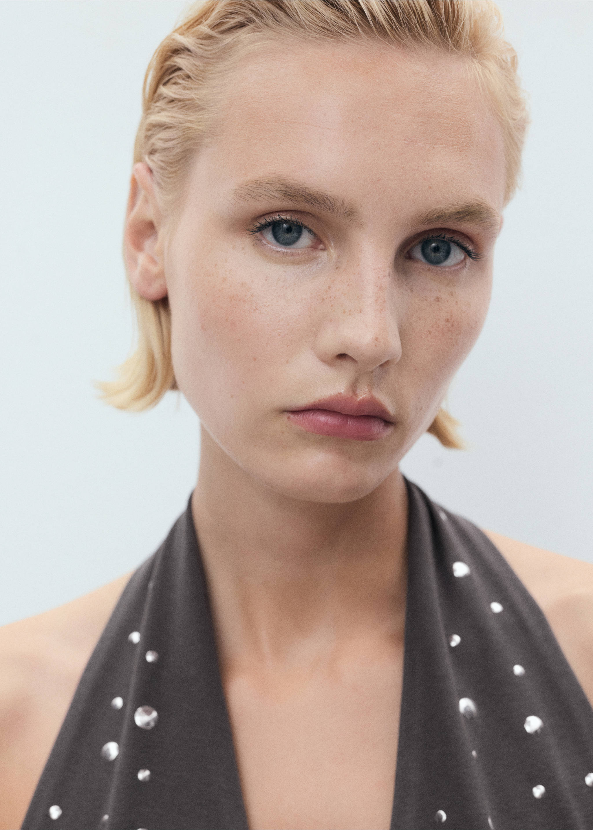 Halter top with metallic appliqués - Details of the article 1, Charcoal. Ref: 17061219-00.