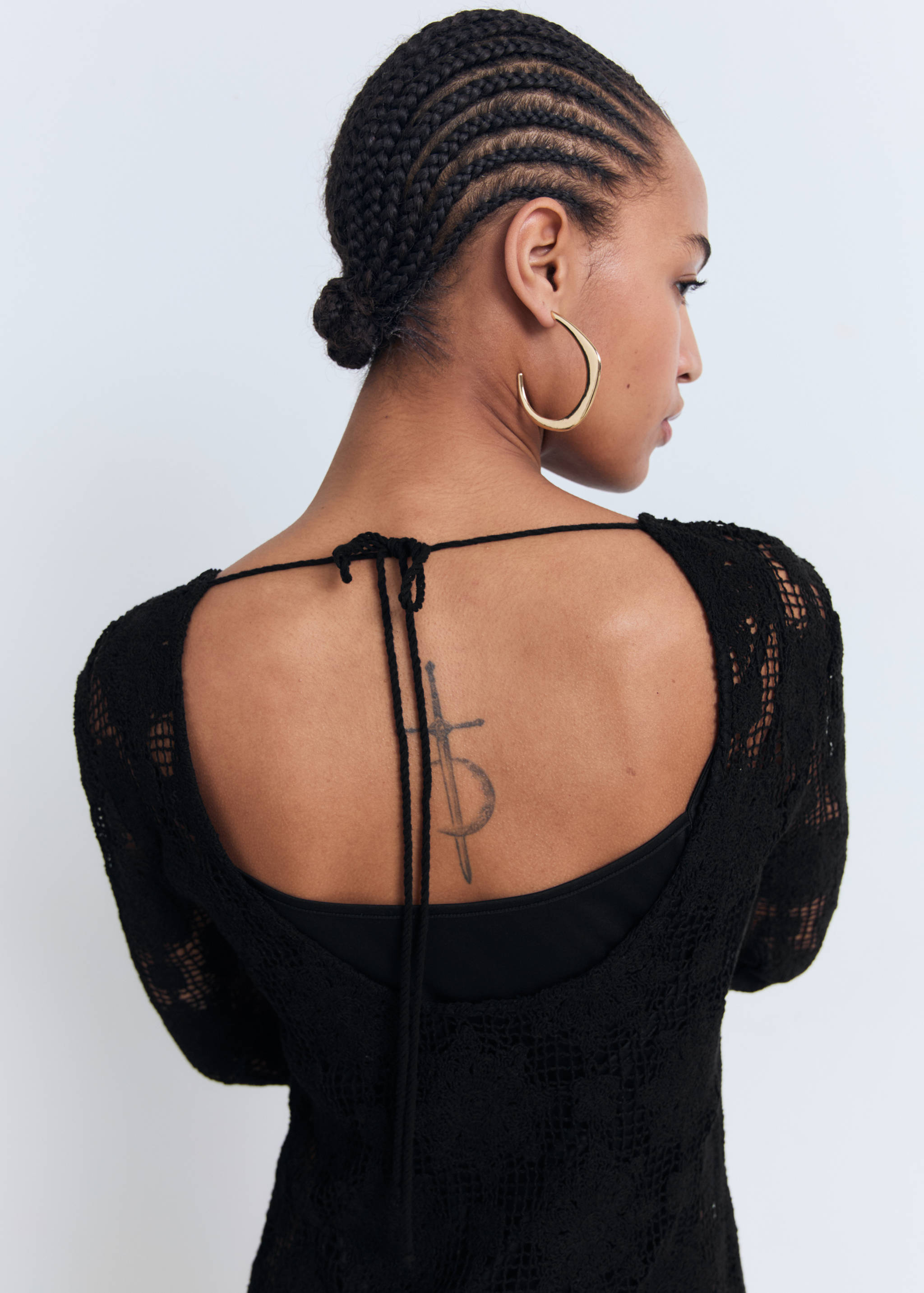 Crochet dress with back neckline - Details of the article 3