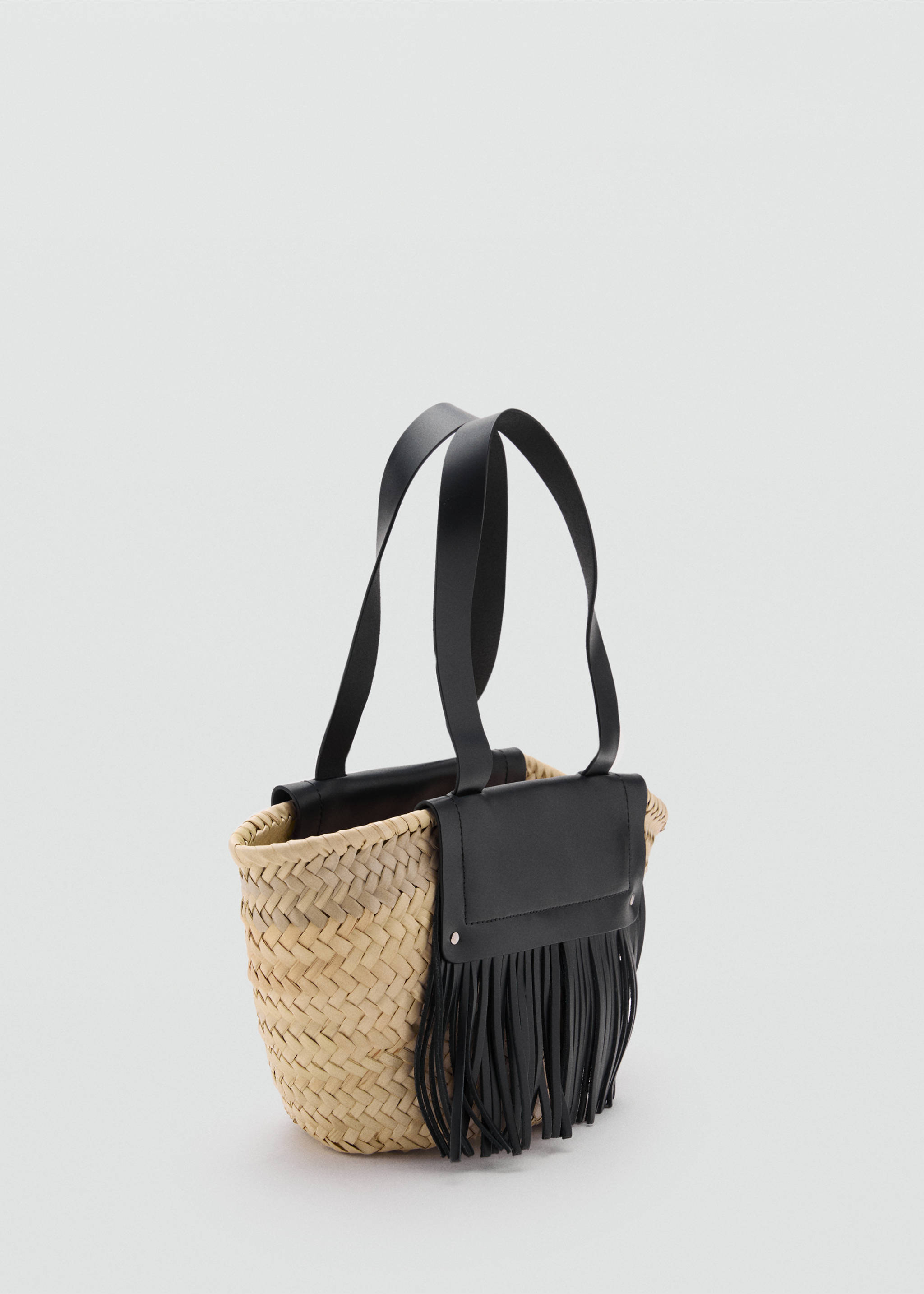 Small natural fibre basket with leather fringes - Medium plane, Black. Ref: 17061240-00.
