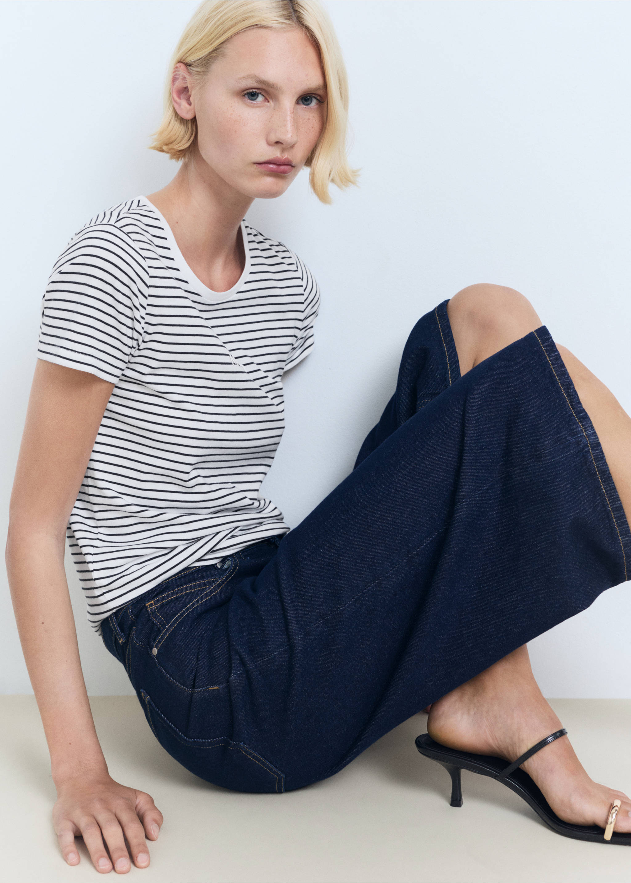 Samarreta ratlles logo - Detall de l'article 2, Blau marí. Ref: 17061242-00.