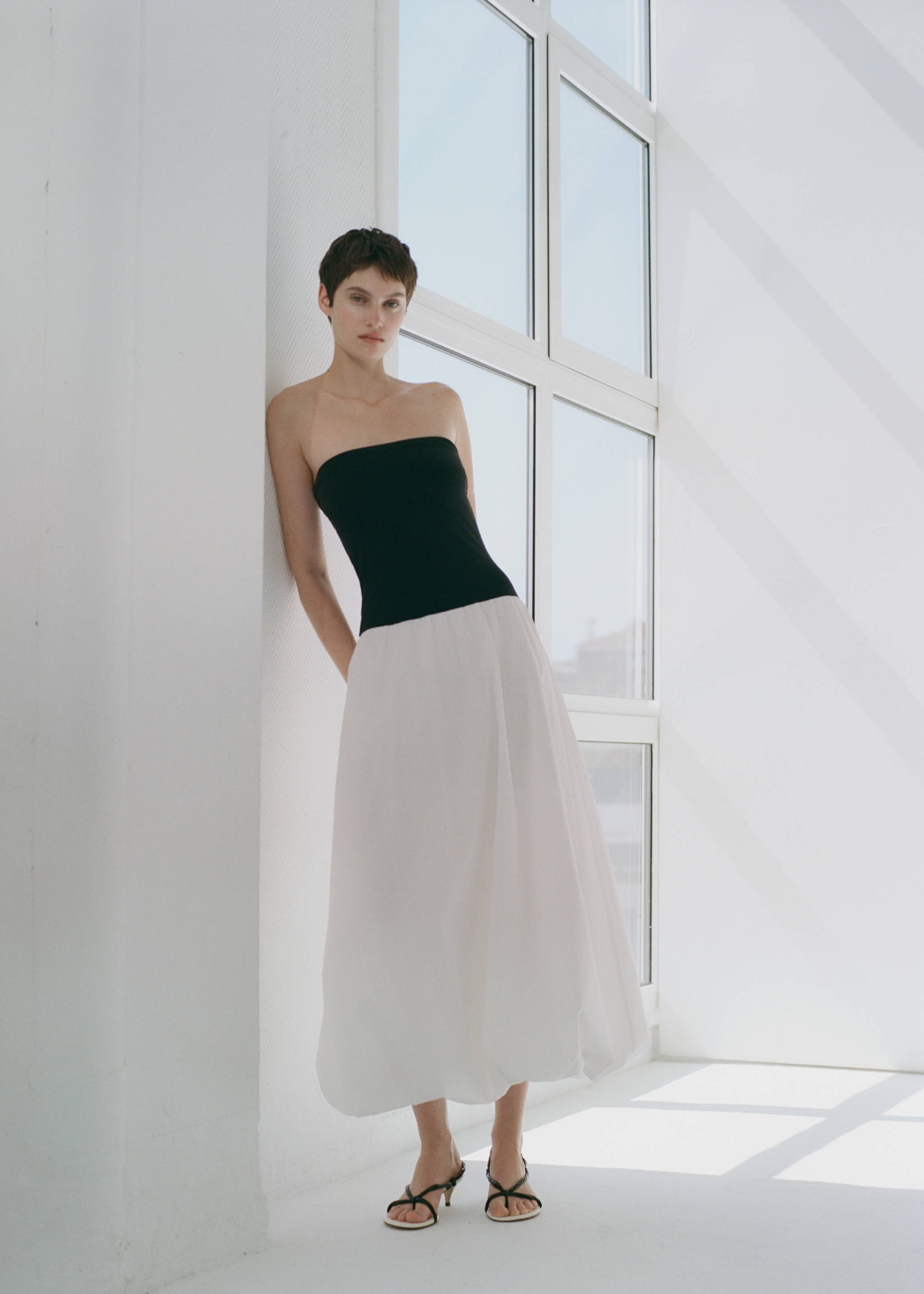 Combined knitted balloon dress - Details of the article 7