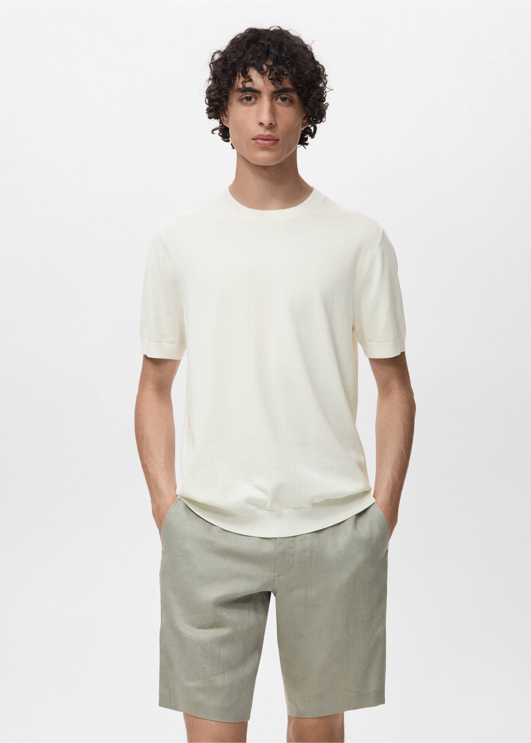 Off-white short-sleeved knit t-shirt with a crew neck., Off White. Ref: 17061245-00.
