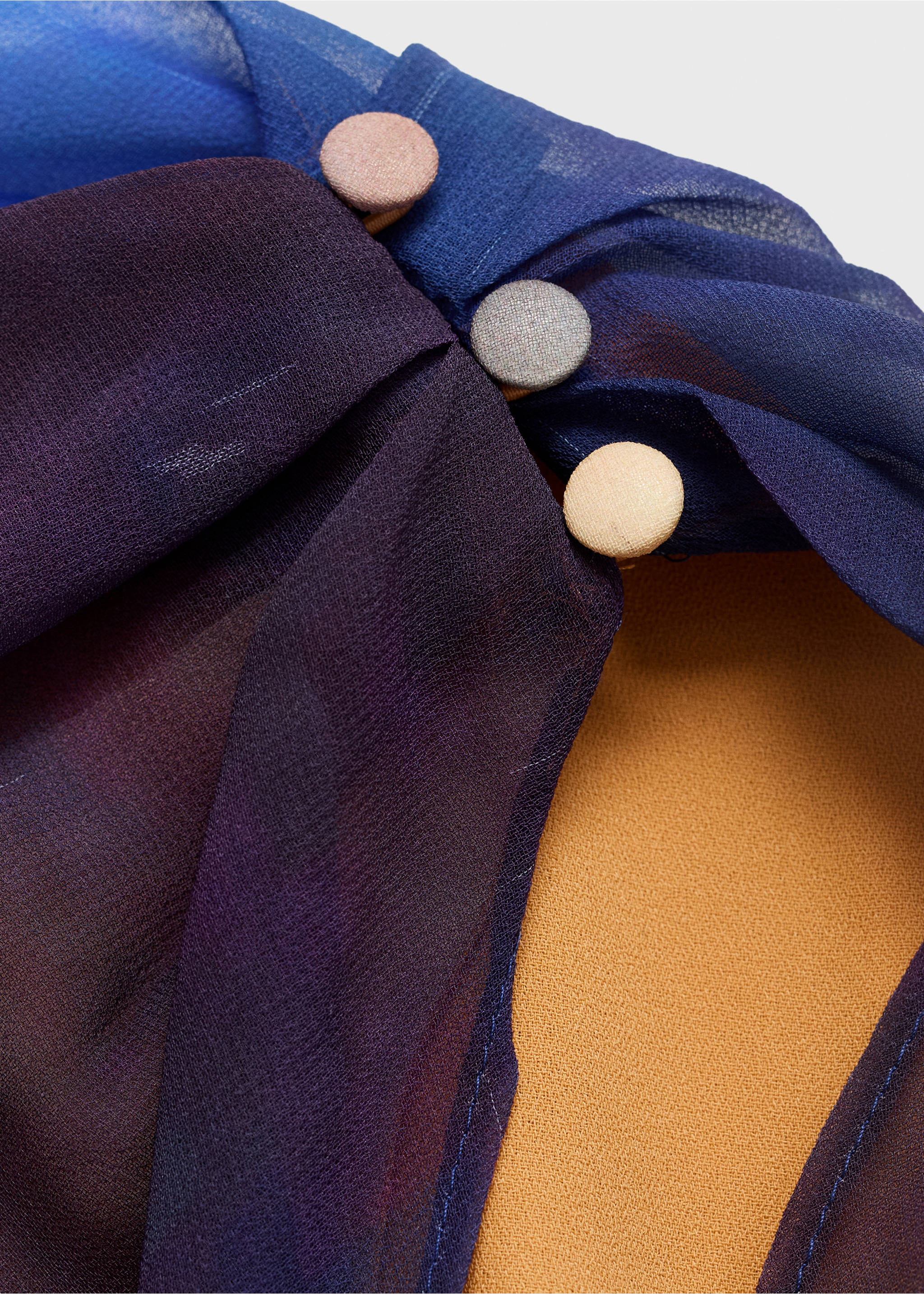 Gemustertes Kleid mit asymmetrischem Cape - Detail des Artikels 8, Orange. Ref: 17061260-00.