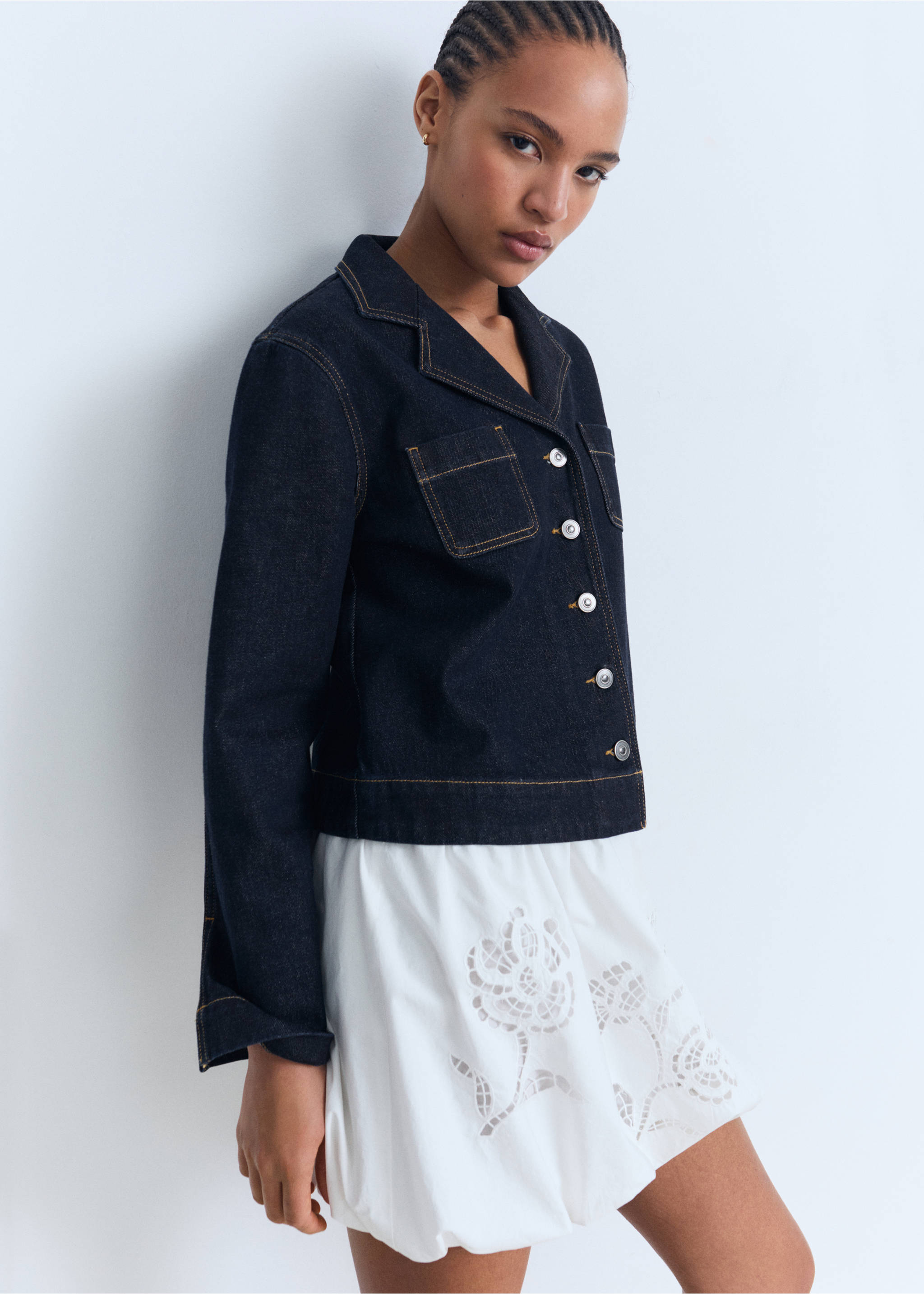 Fitted denim jacket with pockets - Details of the article 2, Open Blue. Ref: 17061266-00.