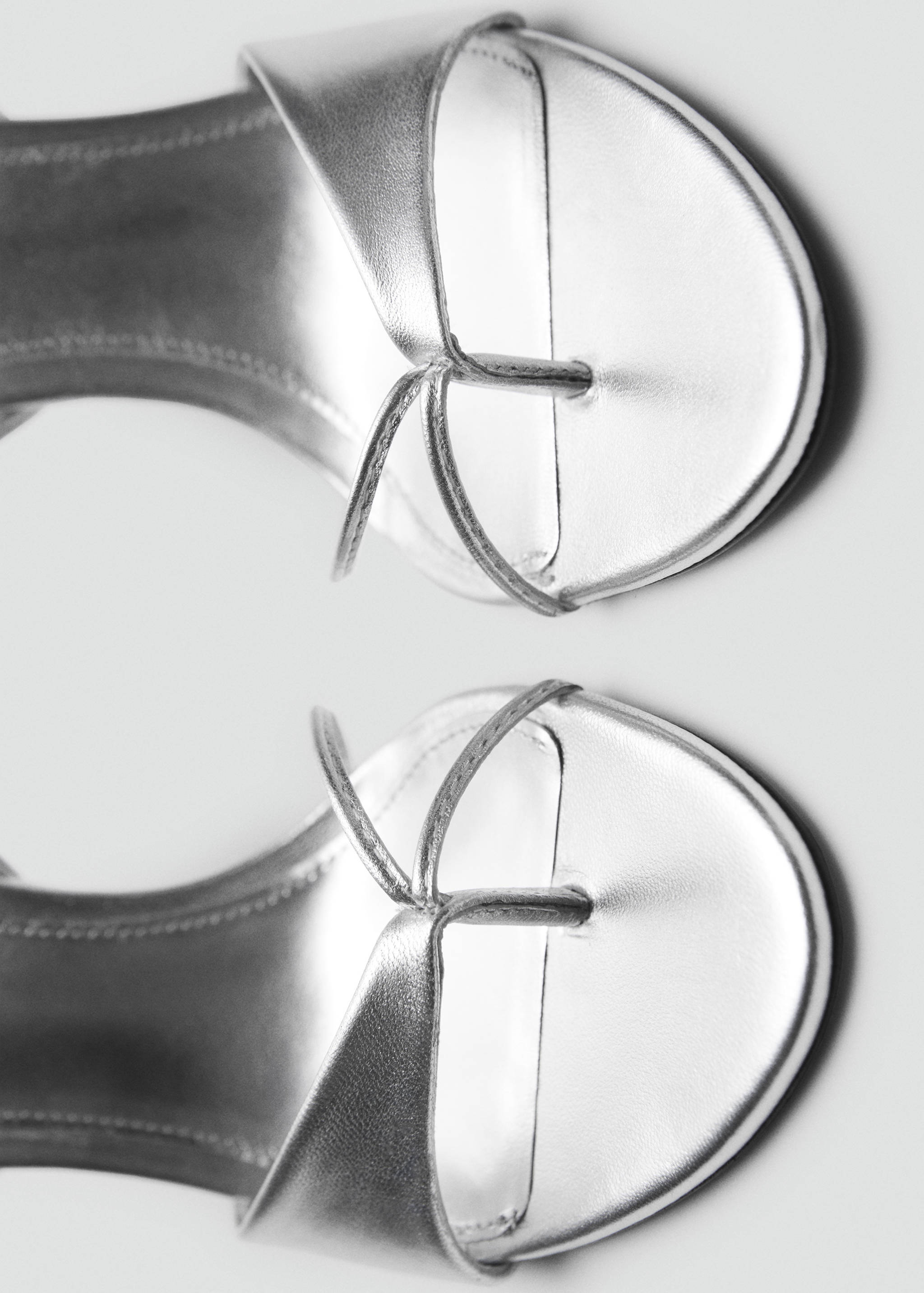 Sandales en cuir à talons contrastés - Détail de l'article 2