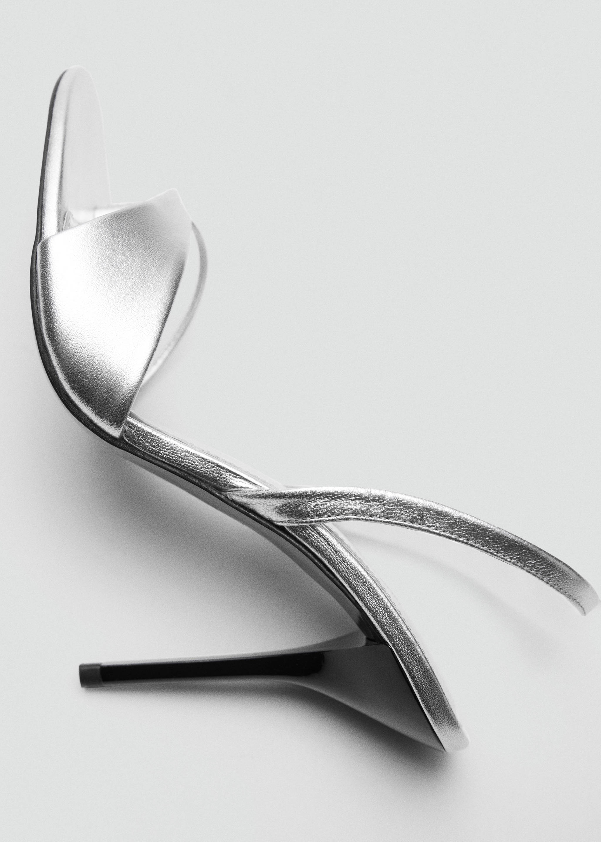 Sandales en cuir à talons contrastés - Détail de l'article 5