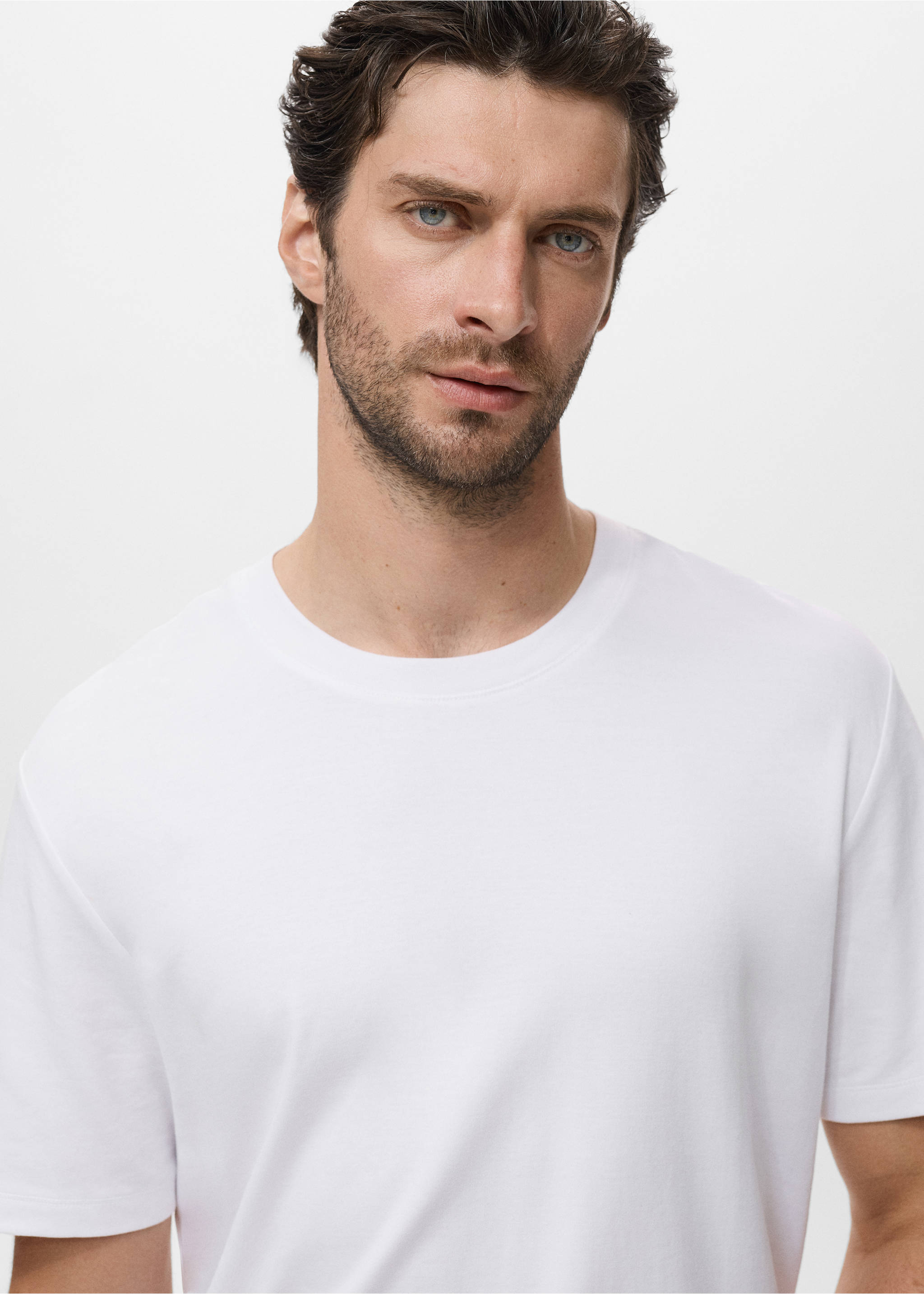 Medium weight regular fit T-shirt - Details of the article 1, White. Ref: 17061279-00.