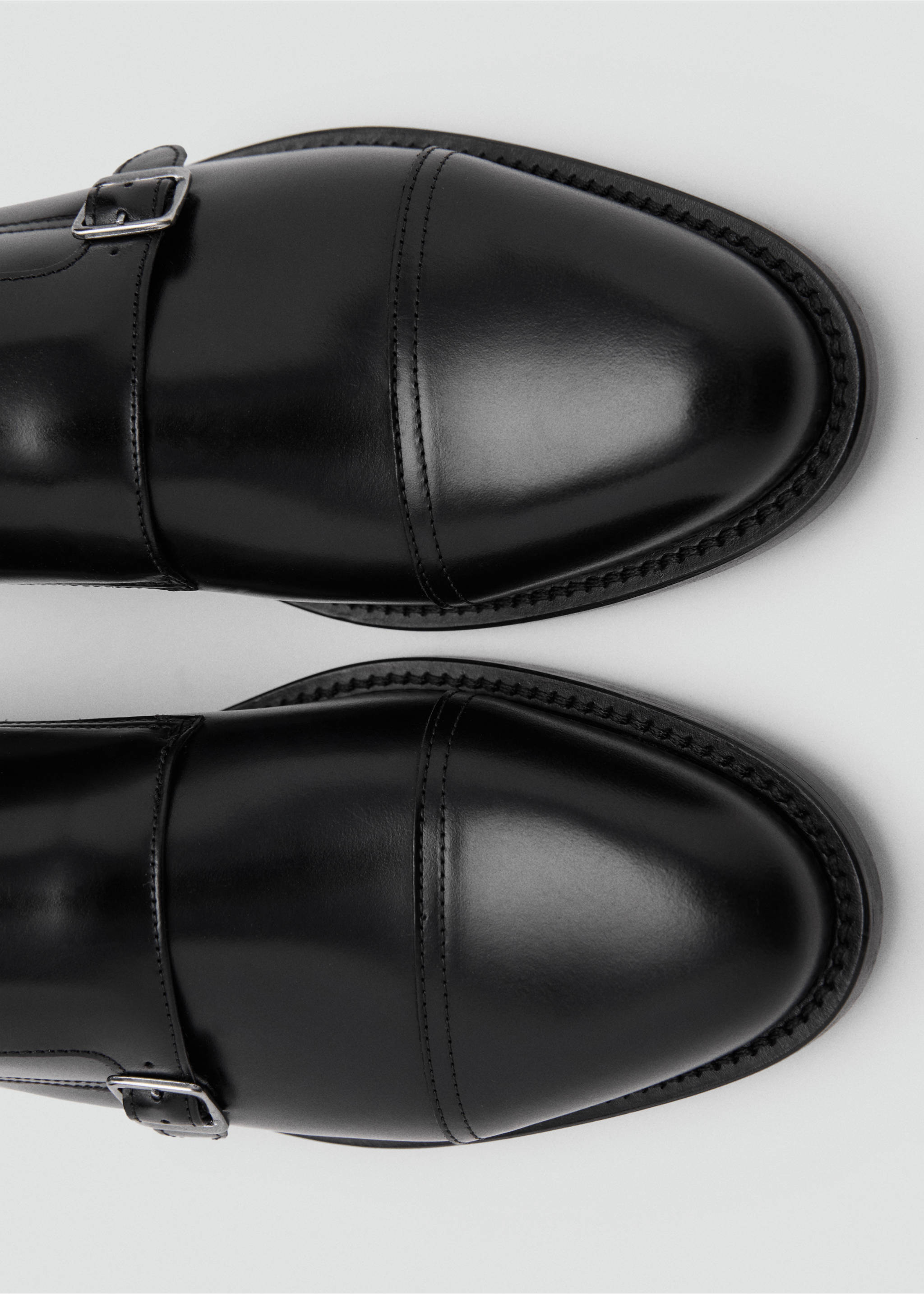 Double buckle leather shoe - Details of the article 2, Black. Ref: 17061281-00.